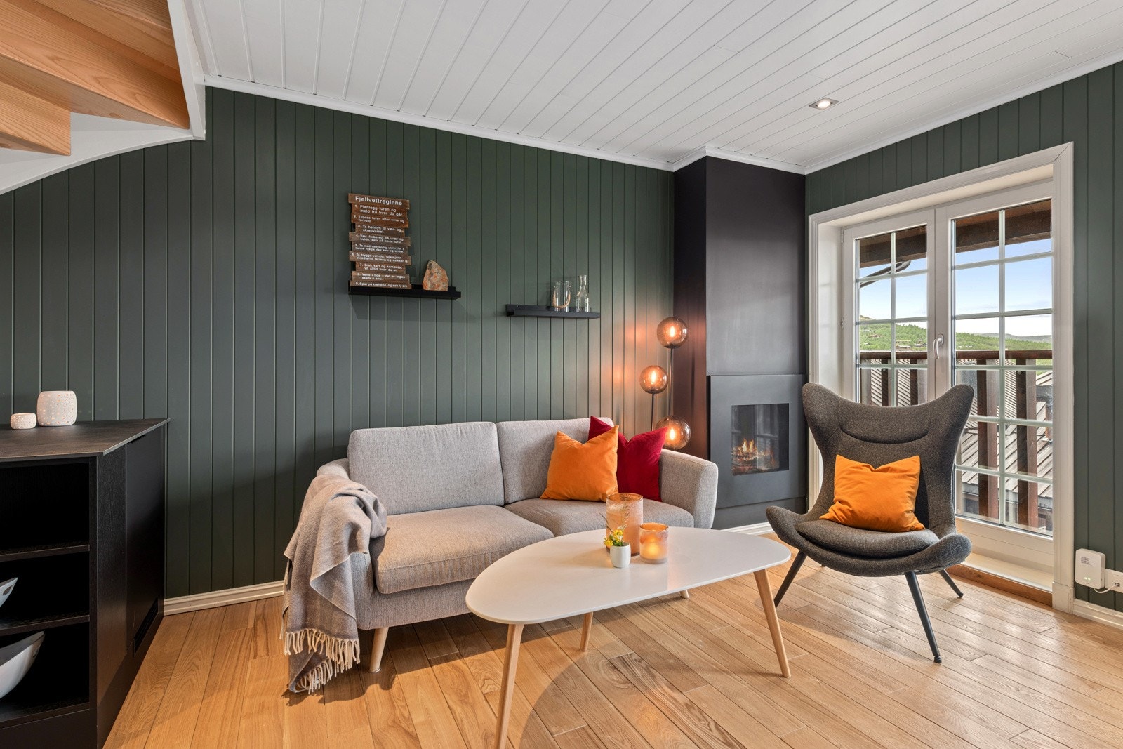 Hyggelig og lun stuedel med gasspeis Galleribilde