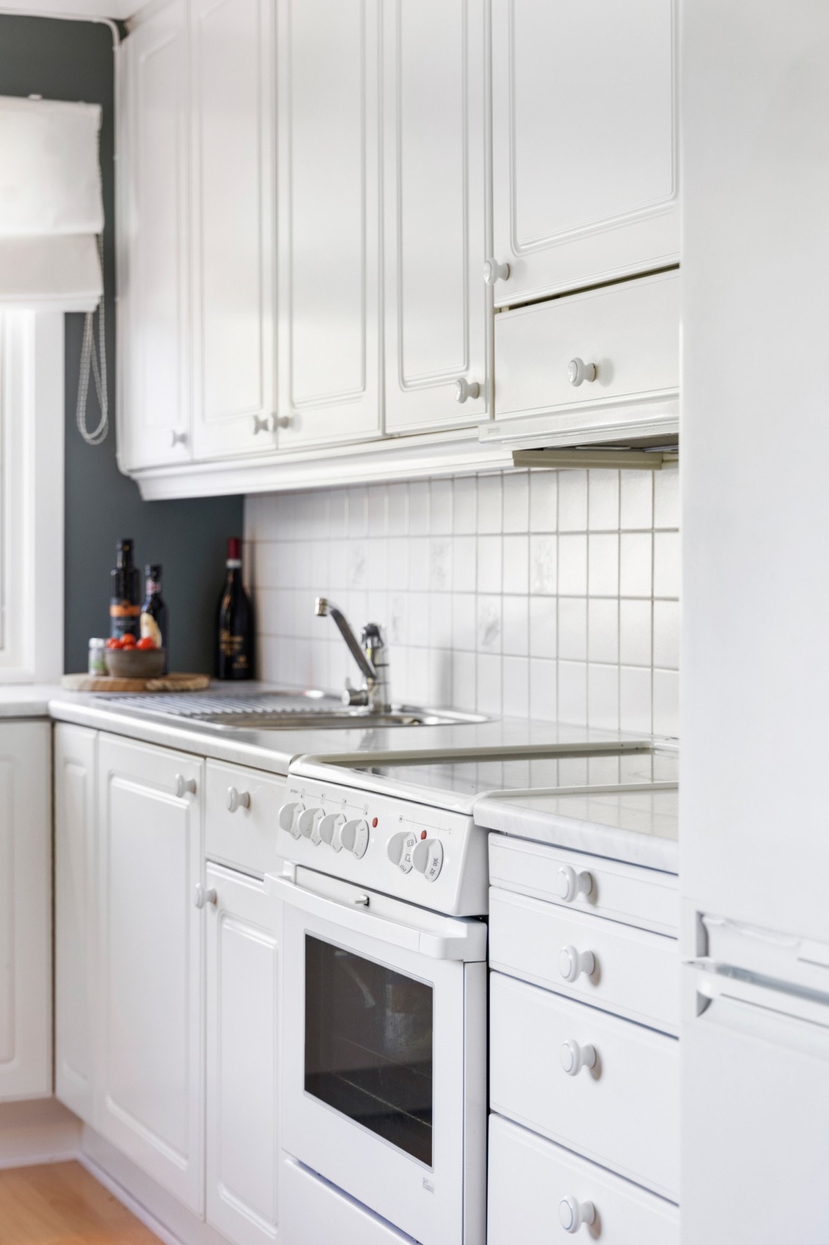 Hvitevarer på kjøkken følger handelen. Galleribilde