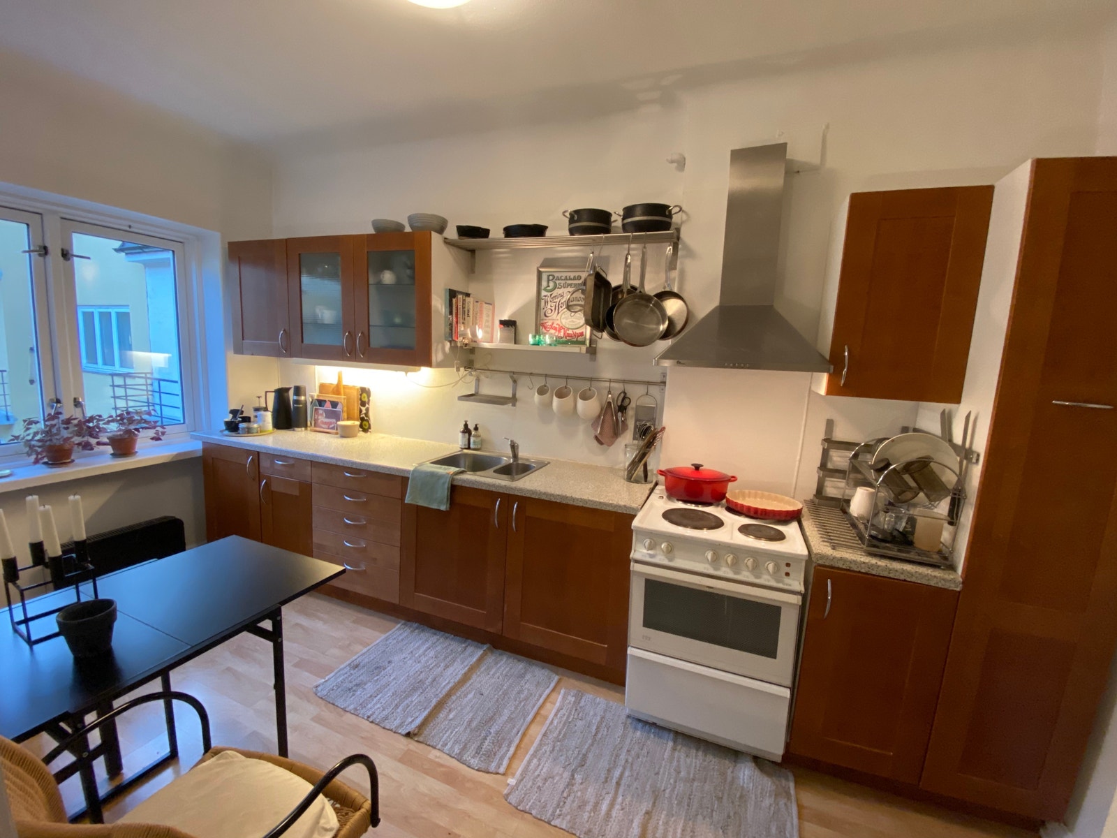 Kjøkken med plass til spisebord Galleribilde