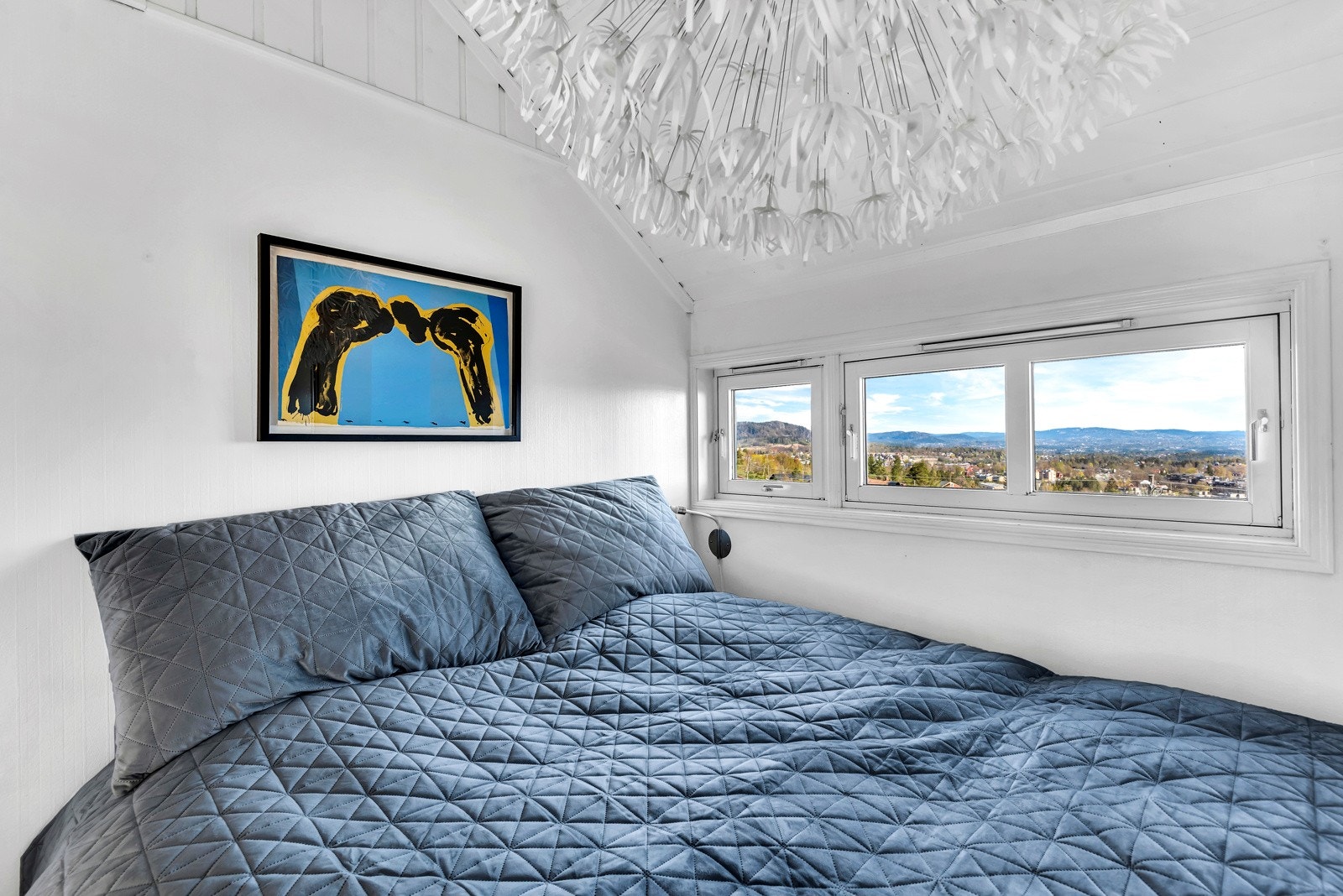 Soverommet har god plass til seng Galleribilde