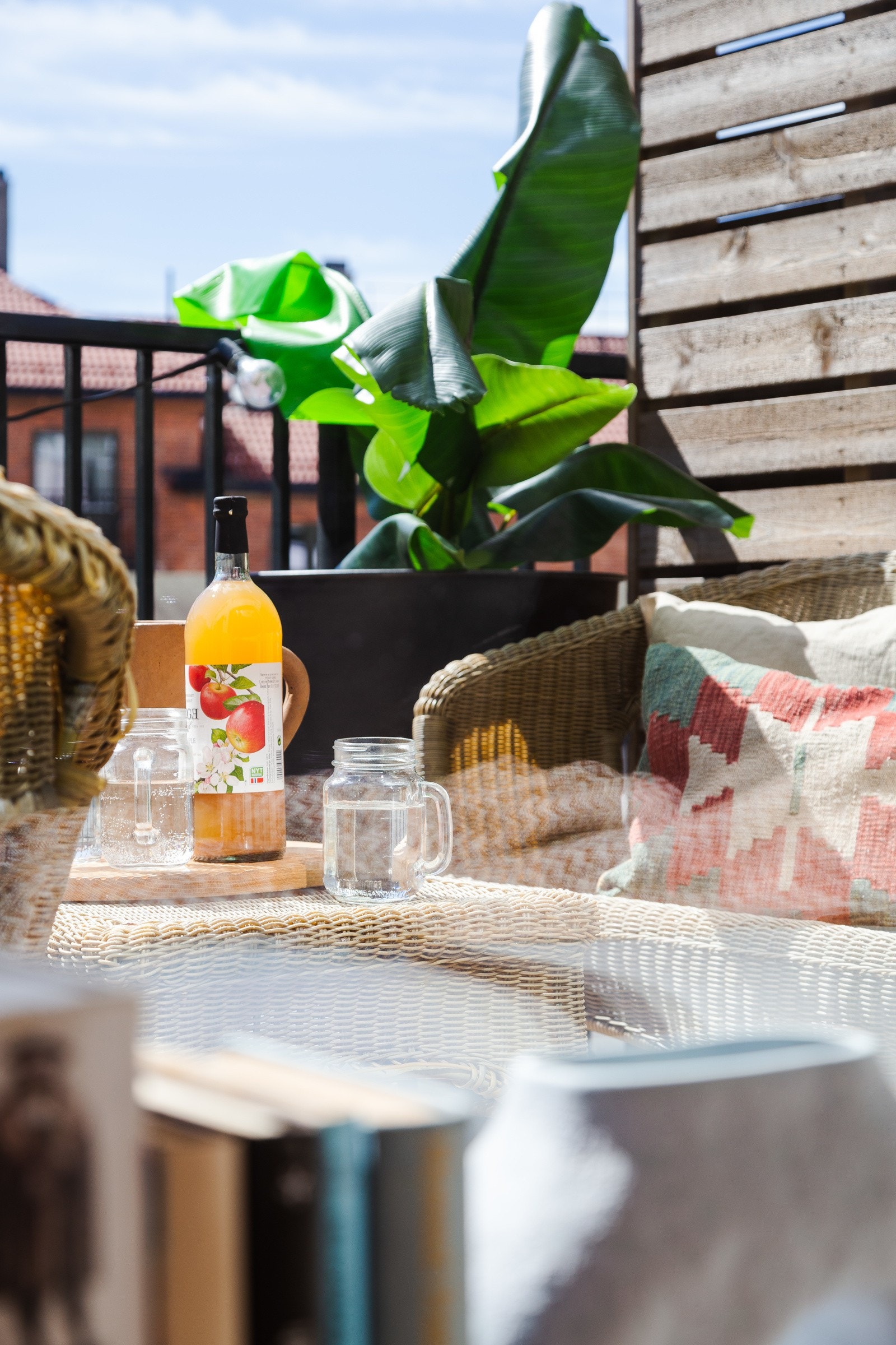 Detaljer. Tenk så herlig å nyte lunsjen her! Galleribilde