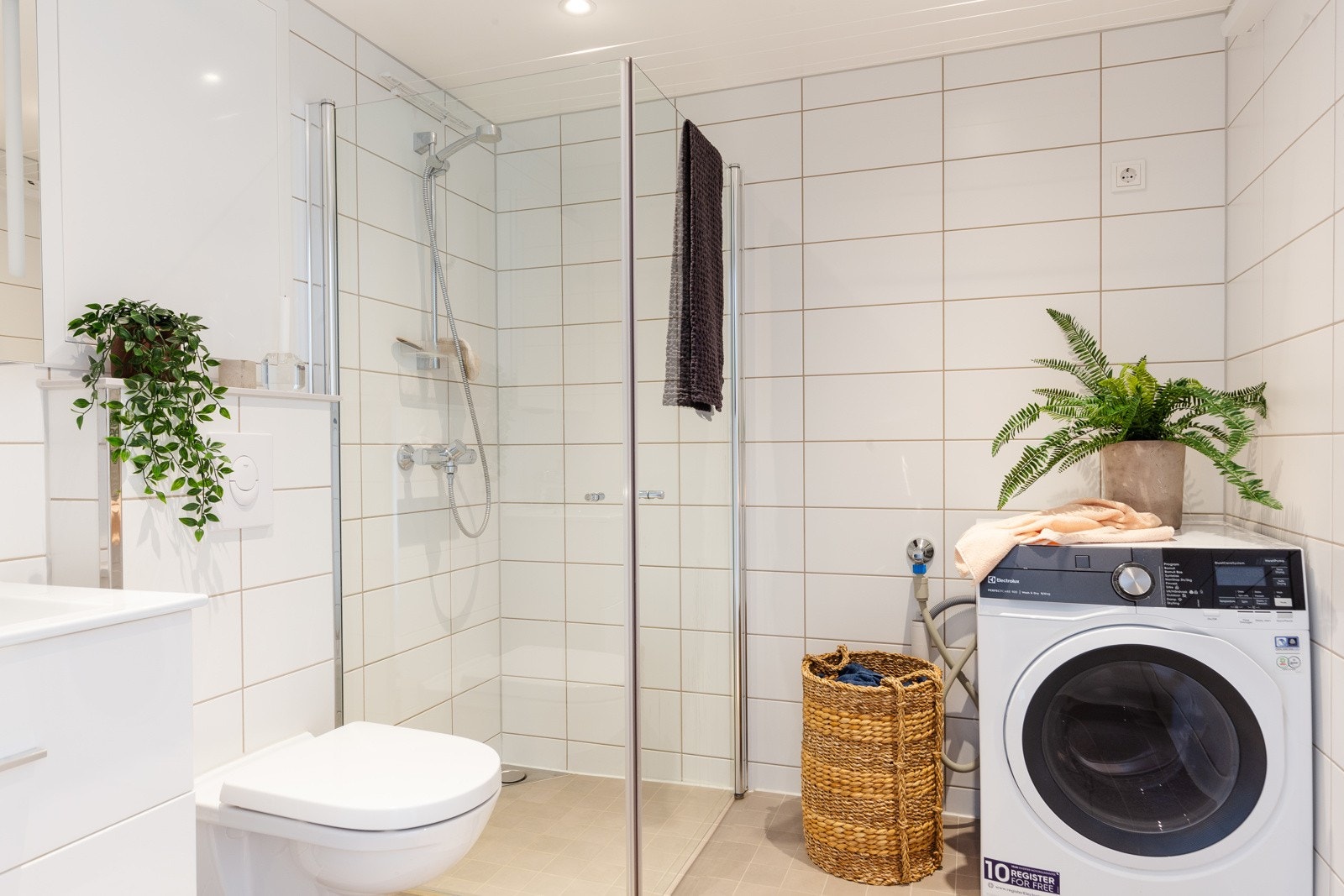 Et stort baderom er vel noe vi alle kunne tenke oss. Det får du her! Galleribilde