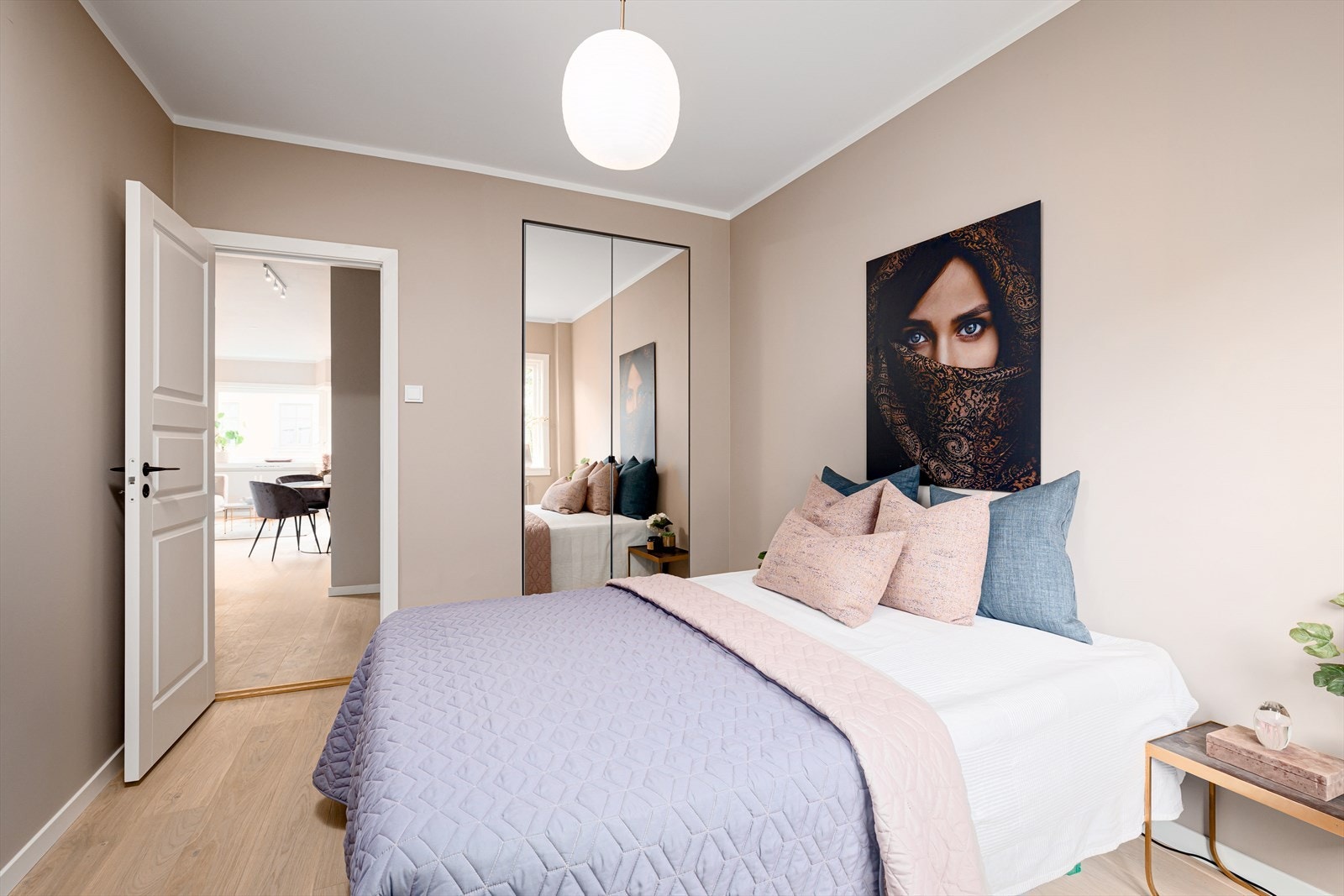 Innebygget garderobeløsning Galleribilde