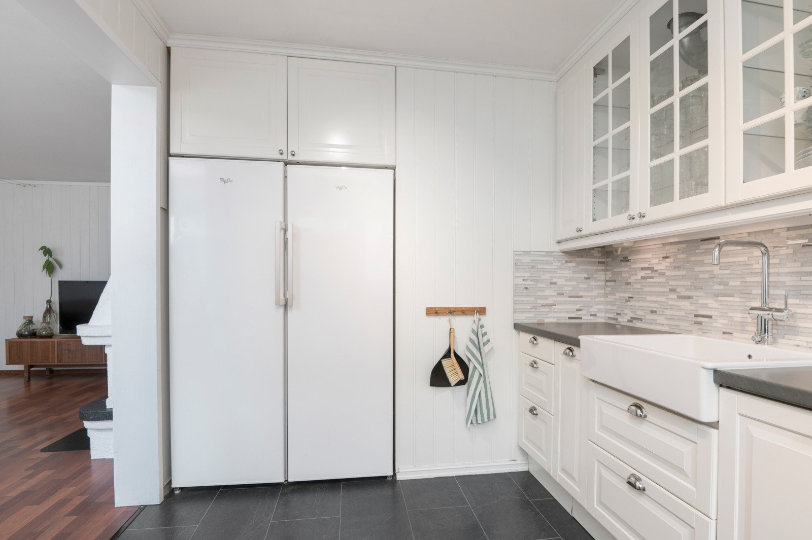 Hvitevarer på kjøkken følger handelen. Galleribilde