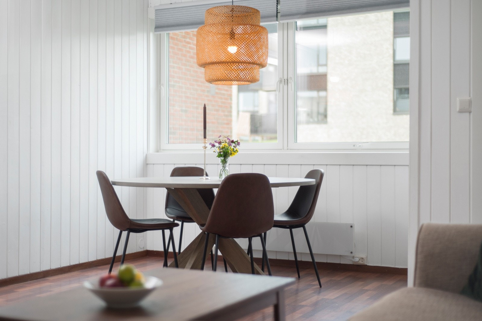 På stua er det god plass til et spisebord. Galleribilde