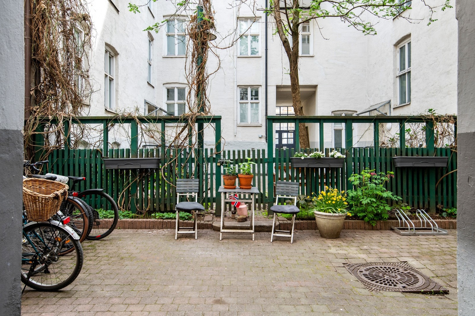 Leiligheten ligger ved populære Klosterenga Park som er et meget attraktivt og idyllisk boligområde. Galleribilde