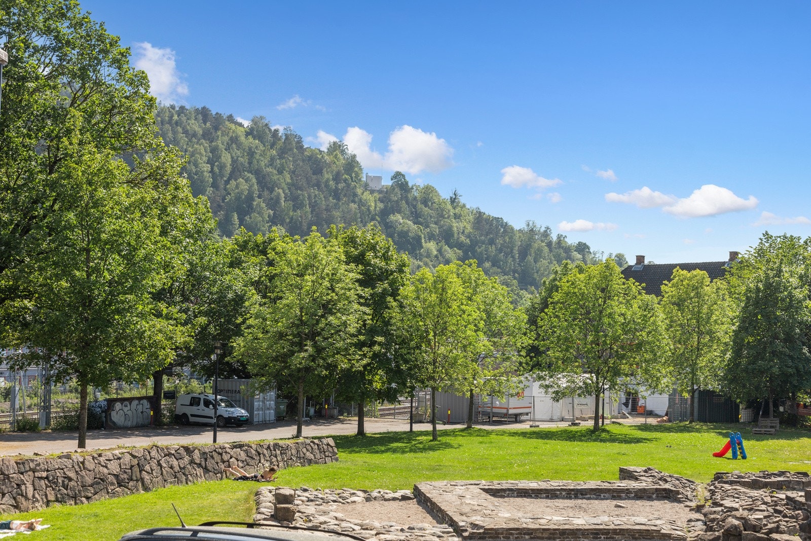Middelalderparken er kun er en kort spasertur unna. Galleribilde