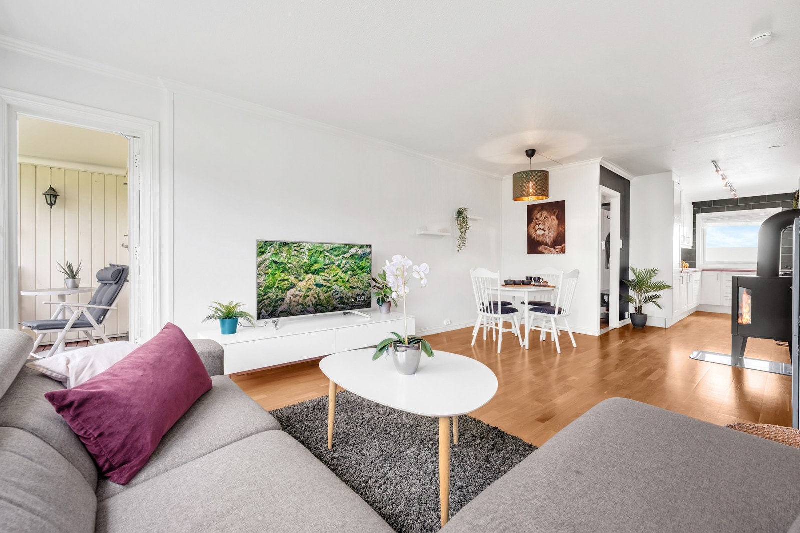 Leiligheten har vært gjenstand for en rekke oppgraderinger de siste 10 år, og fremstår pen og gjennomført. Galleribilde