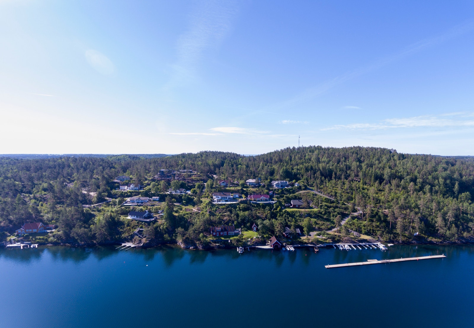 Gumøy ligger sentralt i Kragerøskjærgården med bilferje fra Kragerø Galleribilde