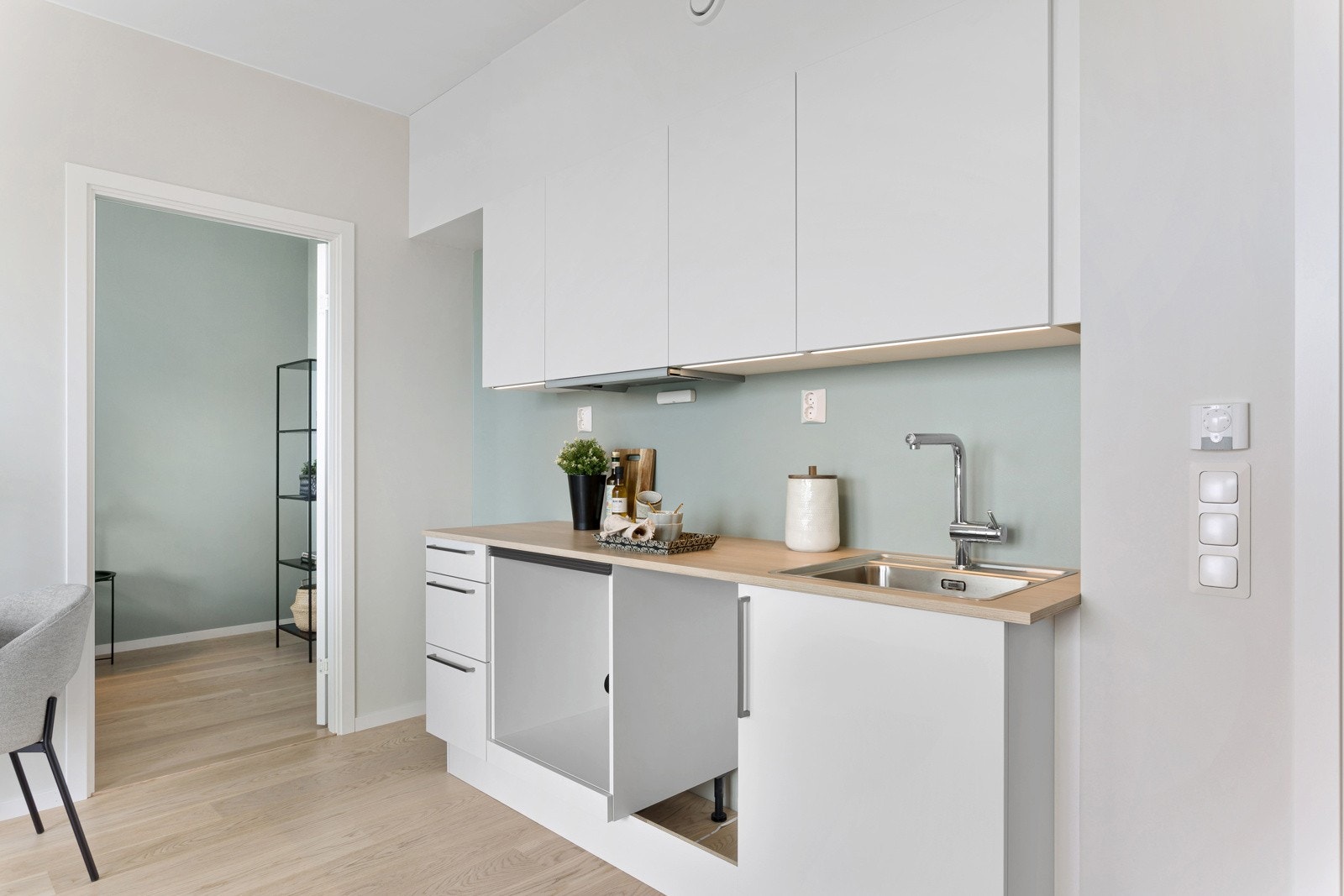 Hvitevarer er ikke inkludert, men det er avsatt plass i innredningen. Galleribilde