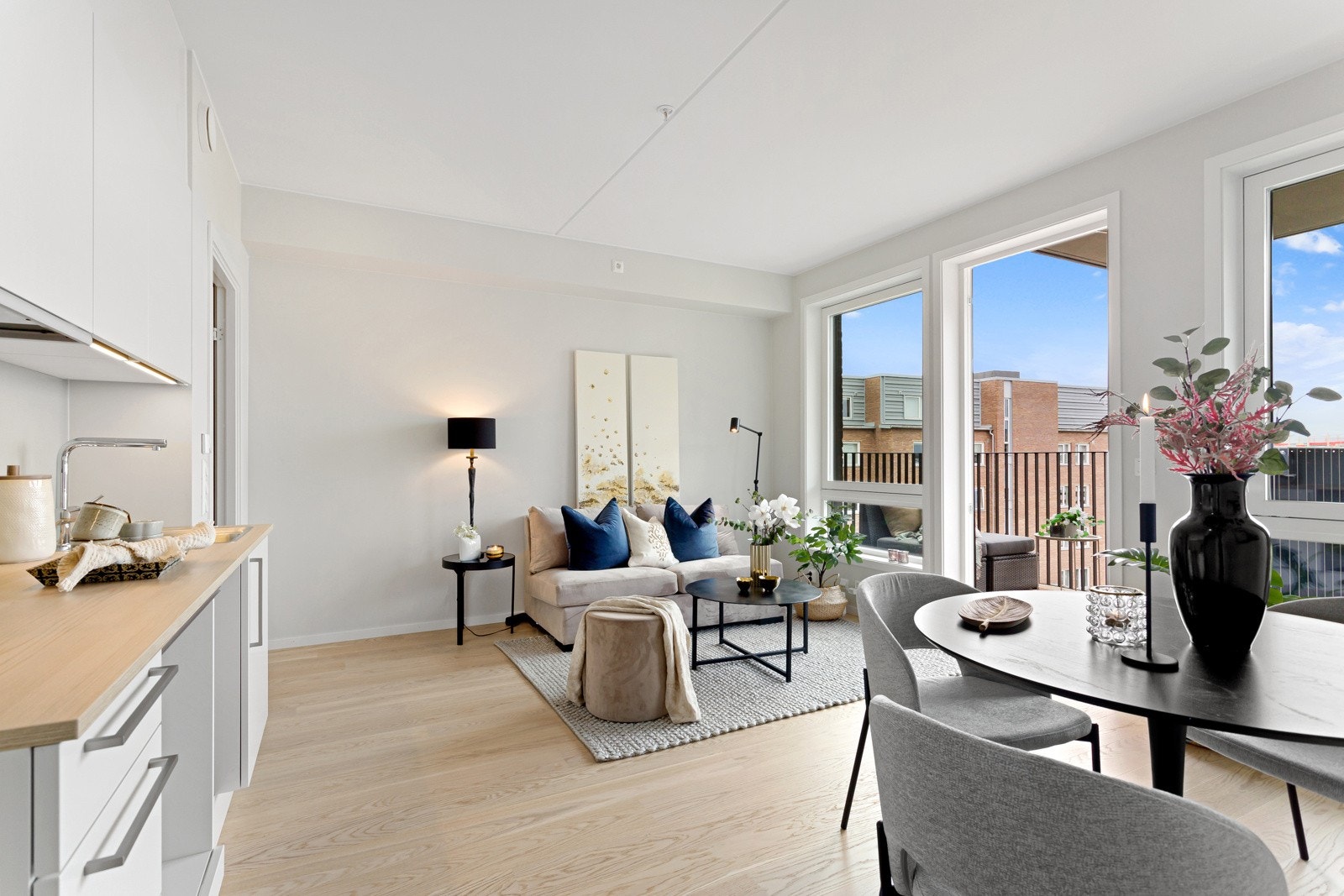 Boligen er i forskriftsmessig stand med 5 års nybyggaranti. Galleribilde