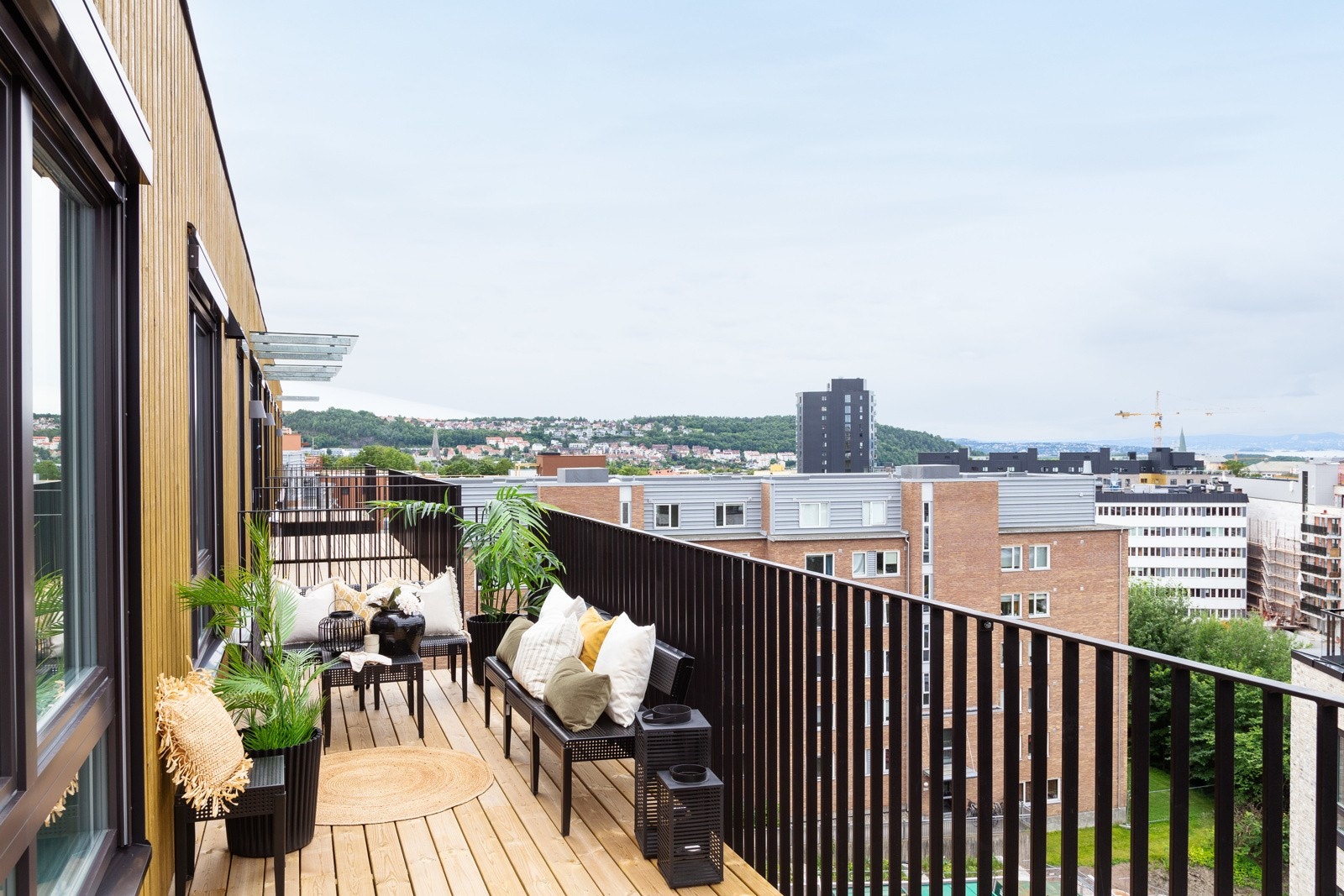 Velkommen til Malerhaugveien 28D presentert av Kristian Birkan v/EIE Ensjø. En strøken 2-roms leilighet som ble ferdigstilt i juli i år Galleribilde