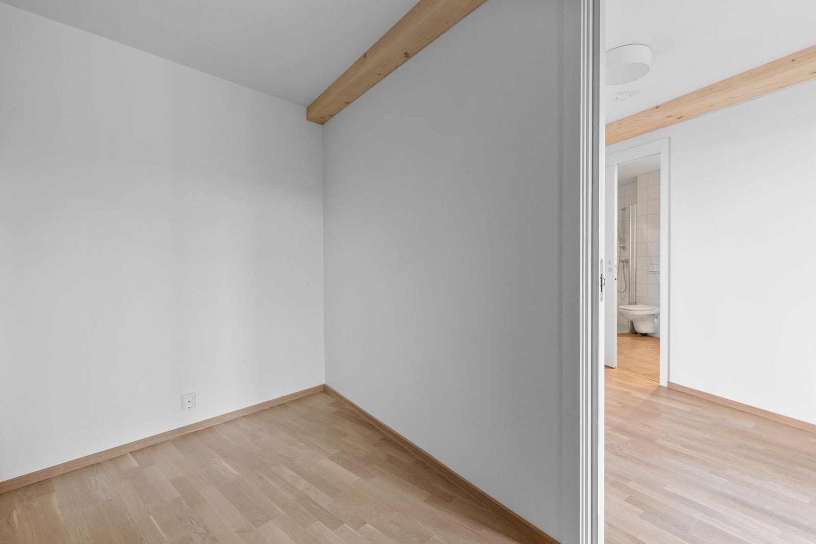 Det andre soverommet har plassbesparende skyvedørsløsning. Galleribilde