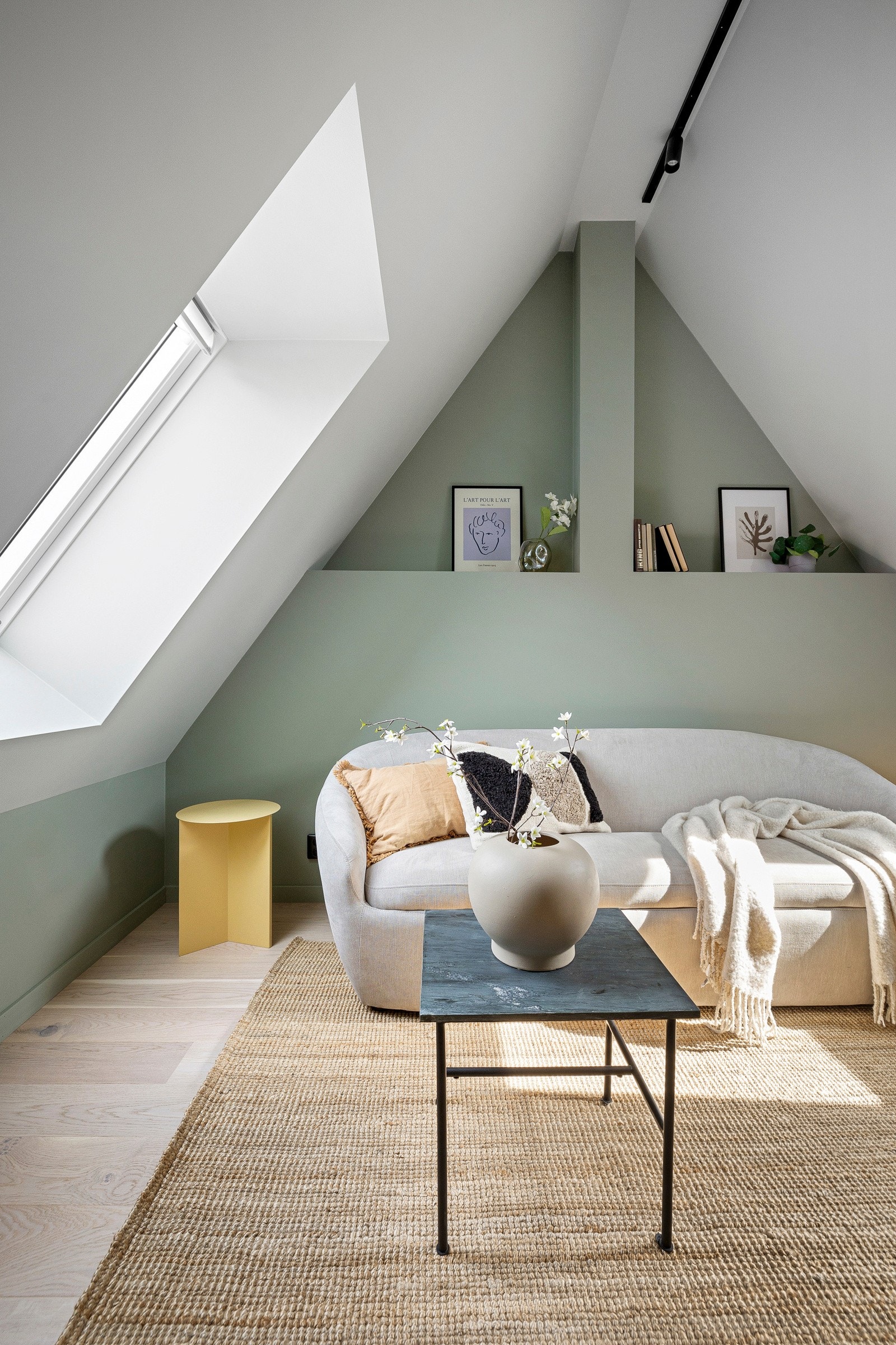 Mesanin II. Galleribilde