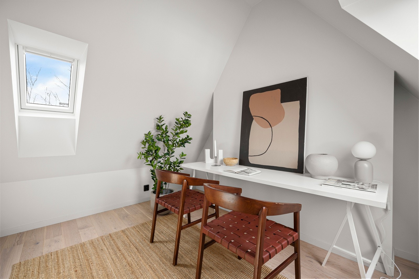 Leiligheten har to koselige mesaniner med flere innredningsmuligheter Galleribilde