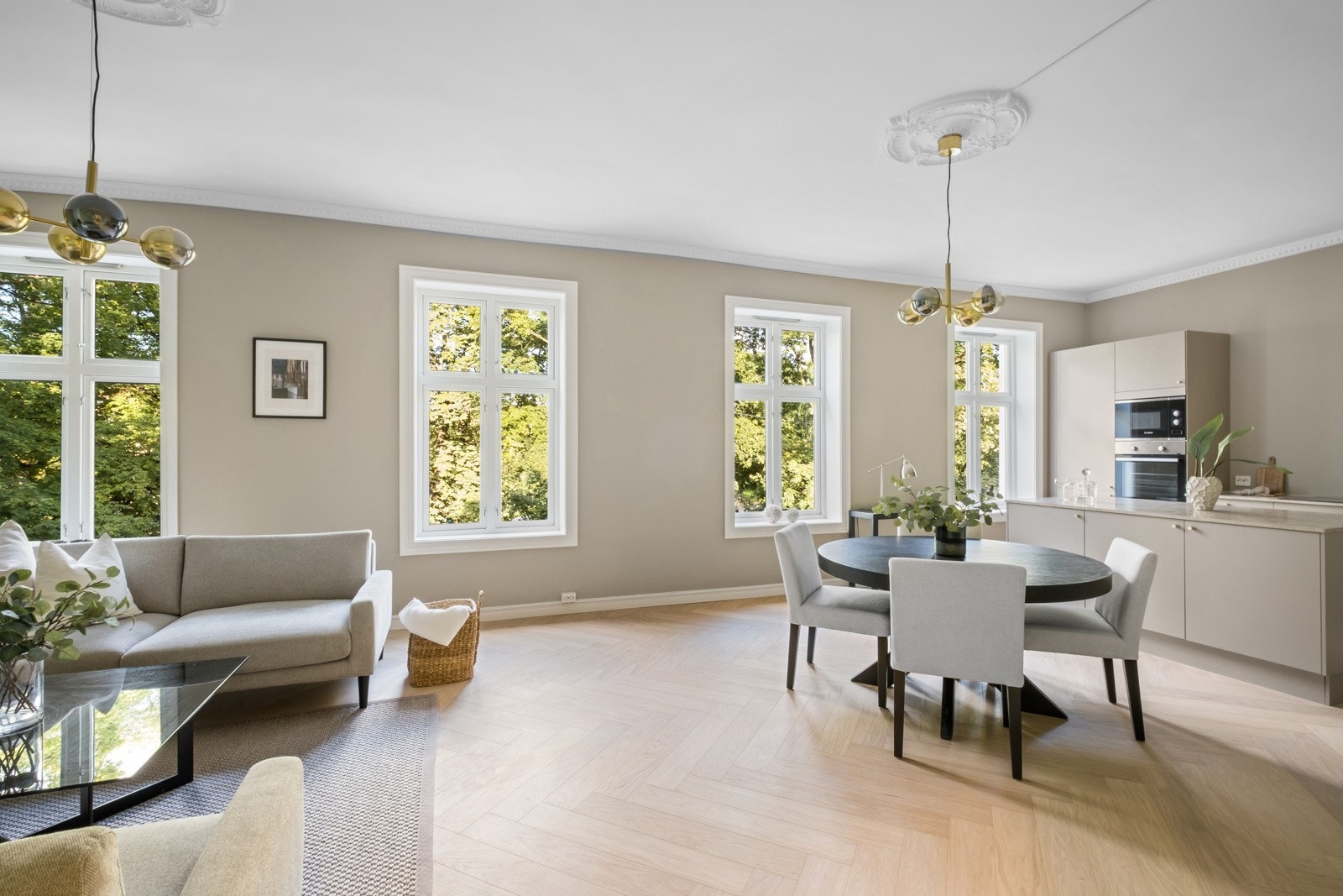 Hele leiligheten er nyoppusset i 2022 av fagfolk med dokumentasjon på alt arbeid. Galleribilde