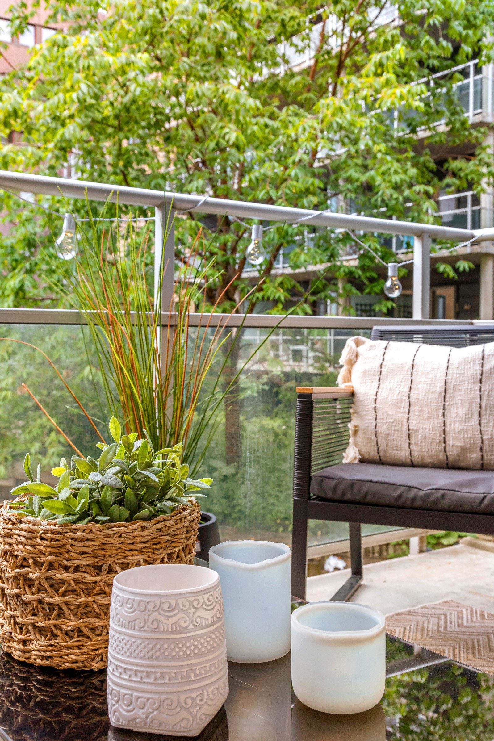 Balkongen er en flott forlengelse av stuen store deler av året. Galleribilde