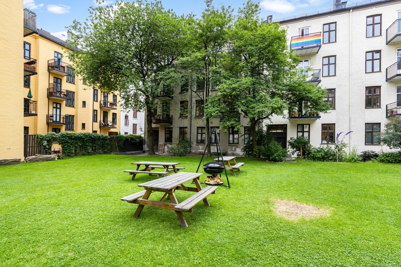 Her kan man invitere venner for større middager og grilling. Galleribilde