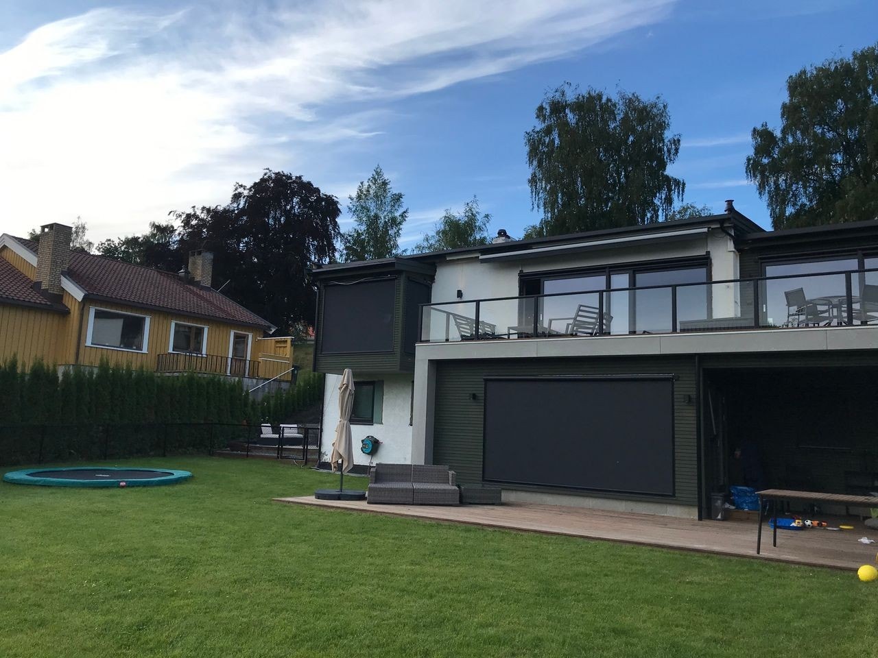 Bildet viser huset. Utleiedelen ligger nede til venstre på bildet Galleribilde