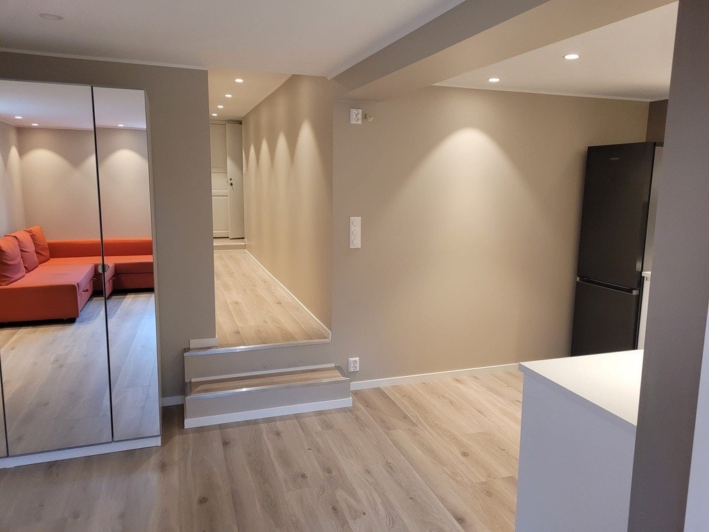 Entrè - kjøkken - stue Galleribilde