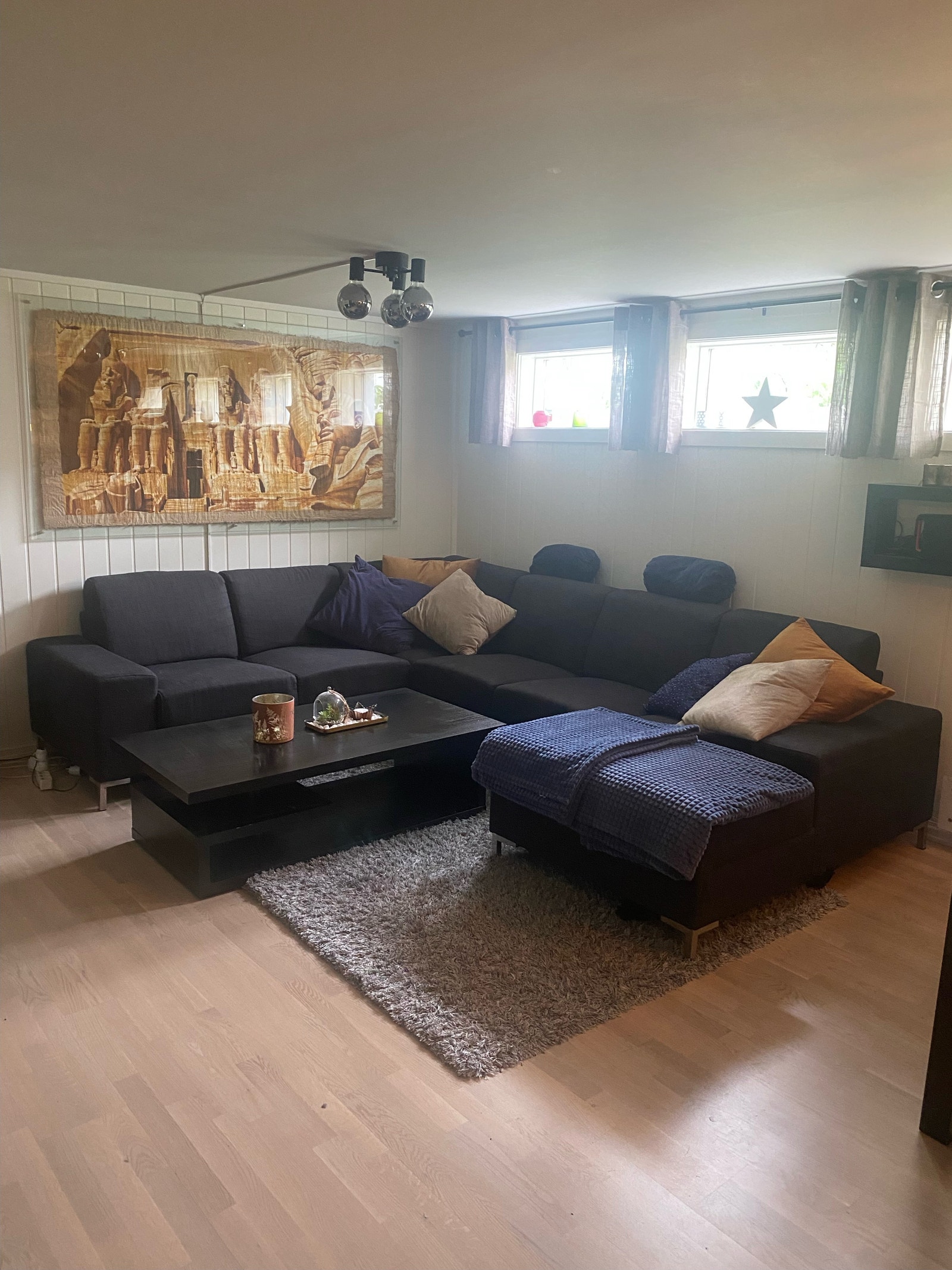 Plass til stor sofa Galleribilde