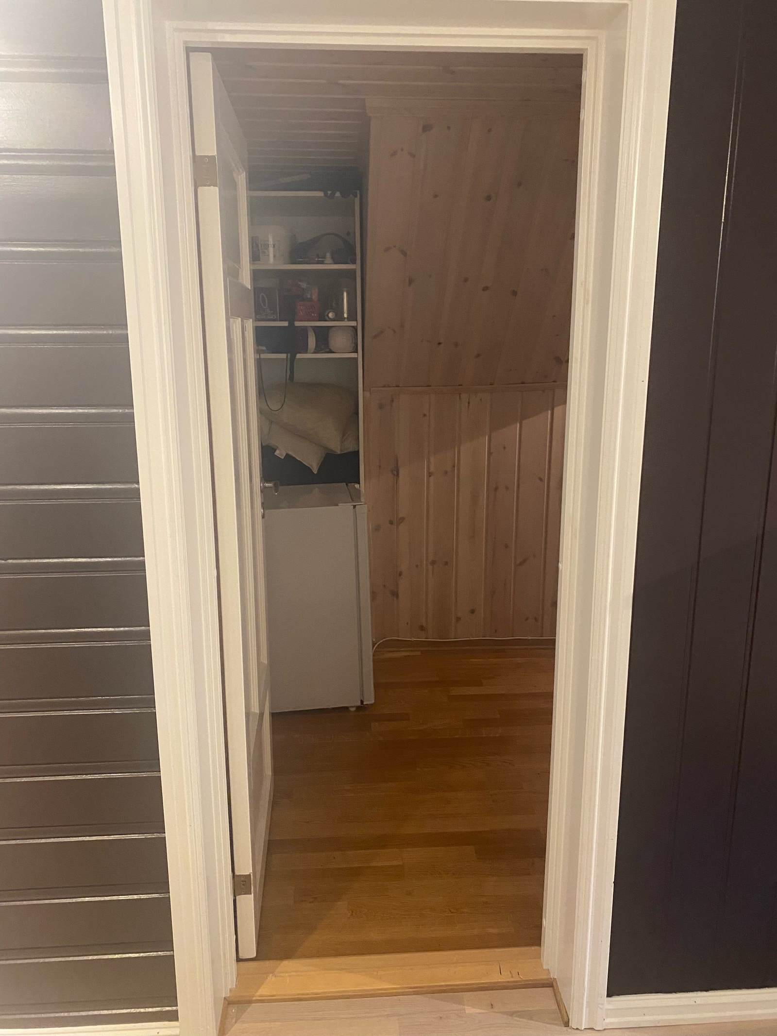 Inngang garderobe Galleribilde