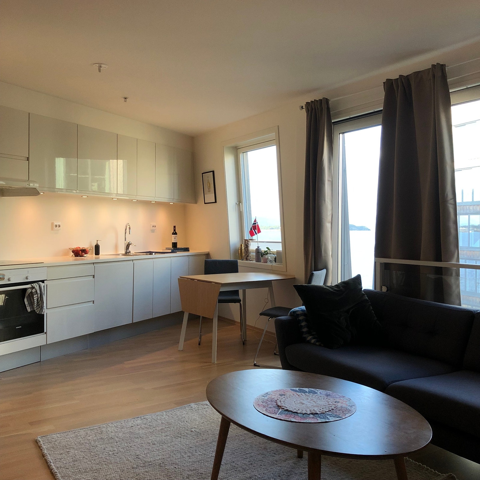 Stue og kjøkken Galleribilde