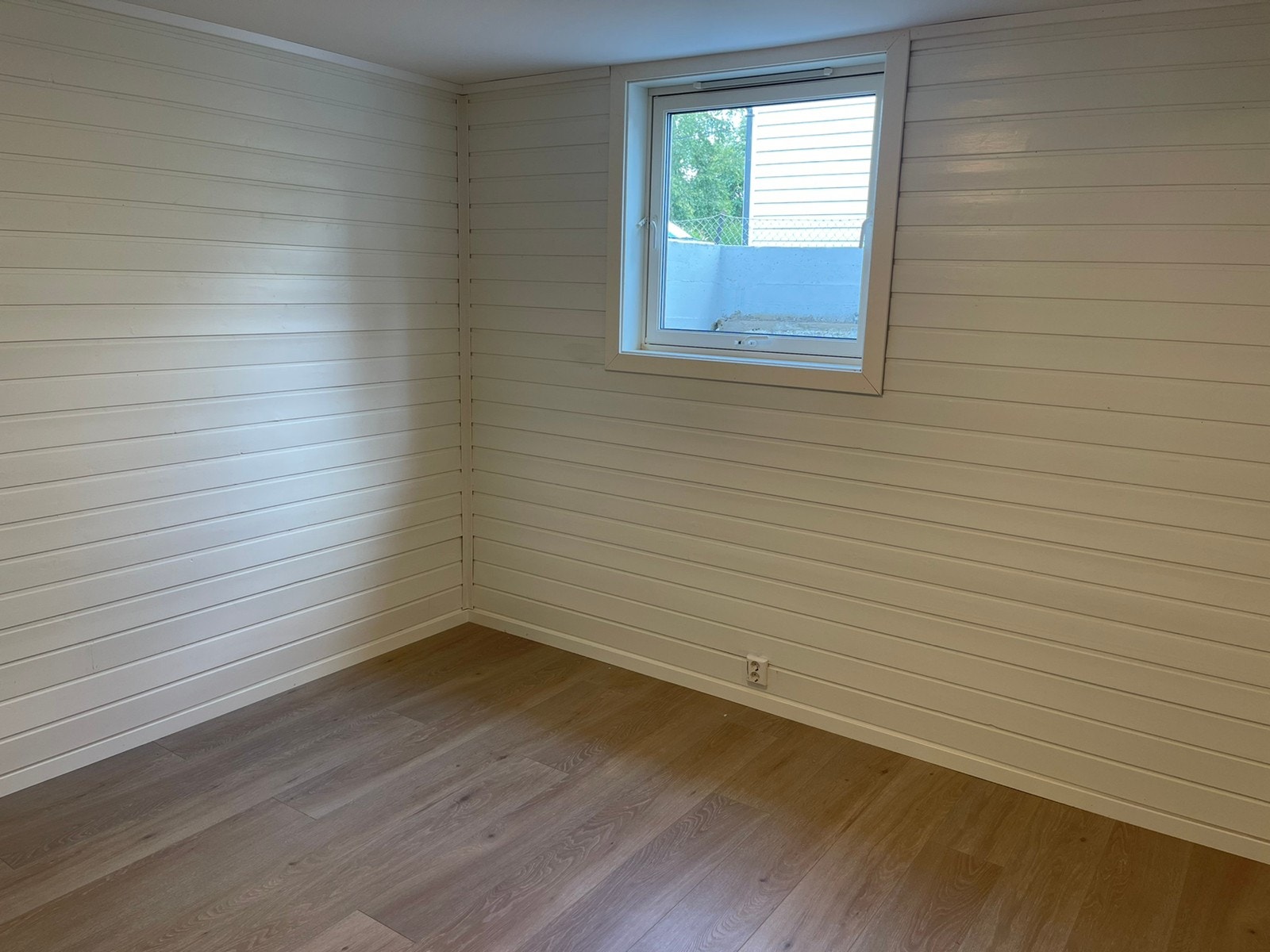 Bra takhøyde og store vinduer Galleribilde