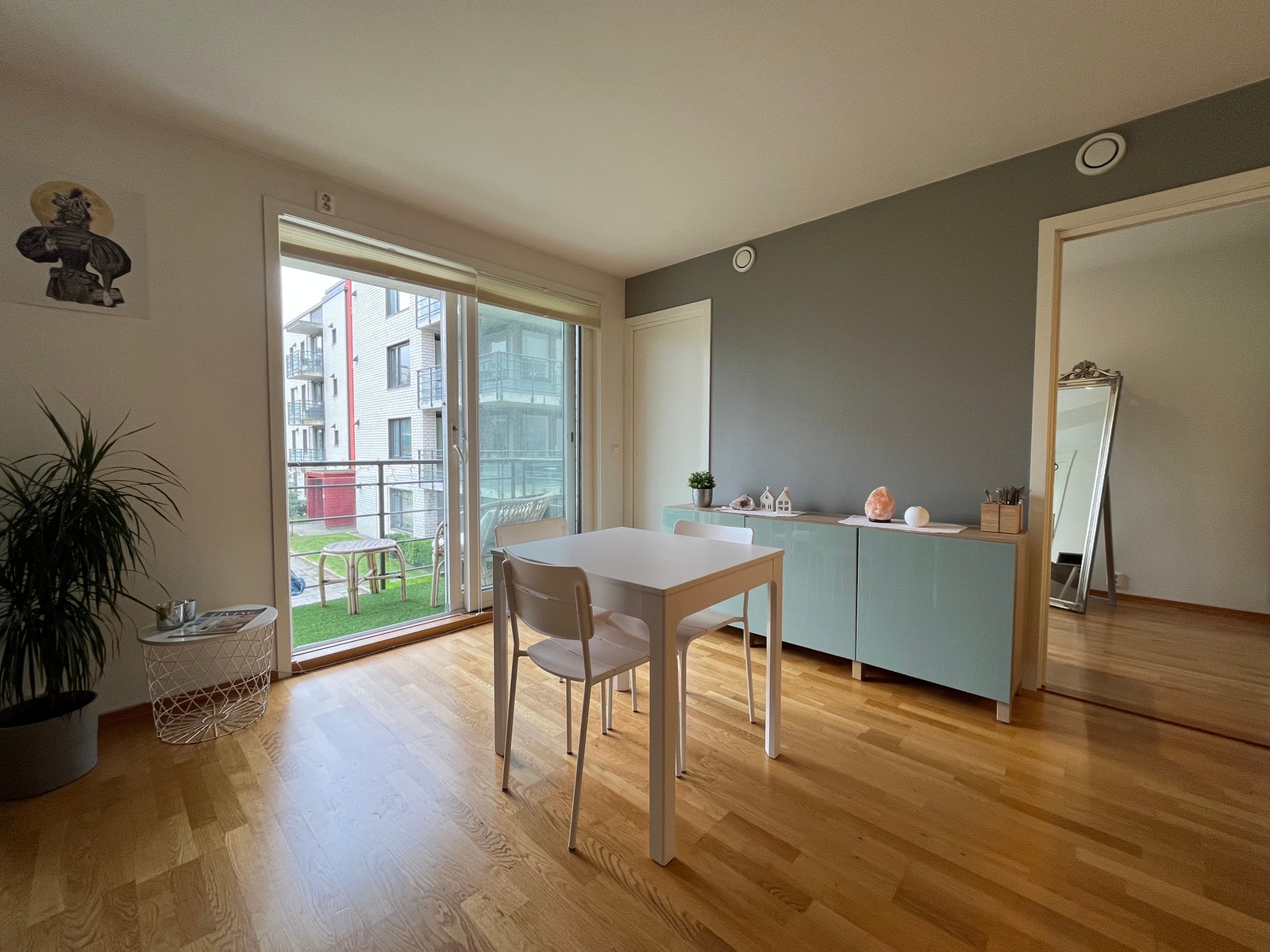 God plass til spisebord. Galleribilde