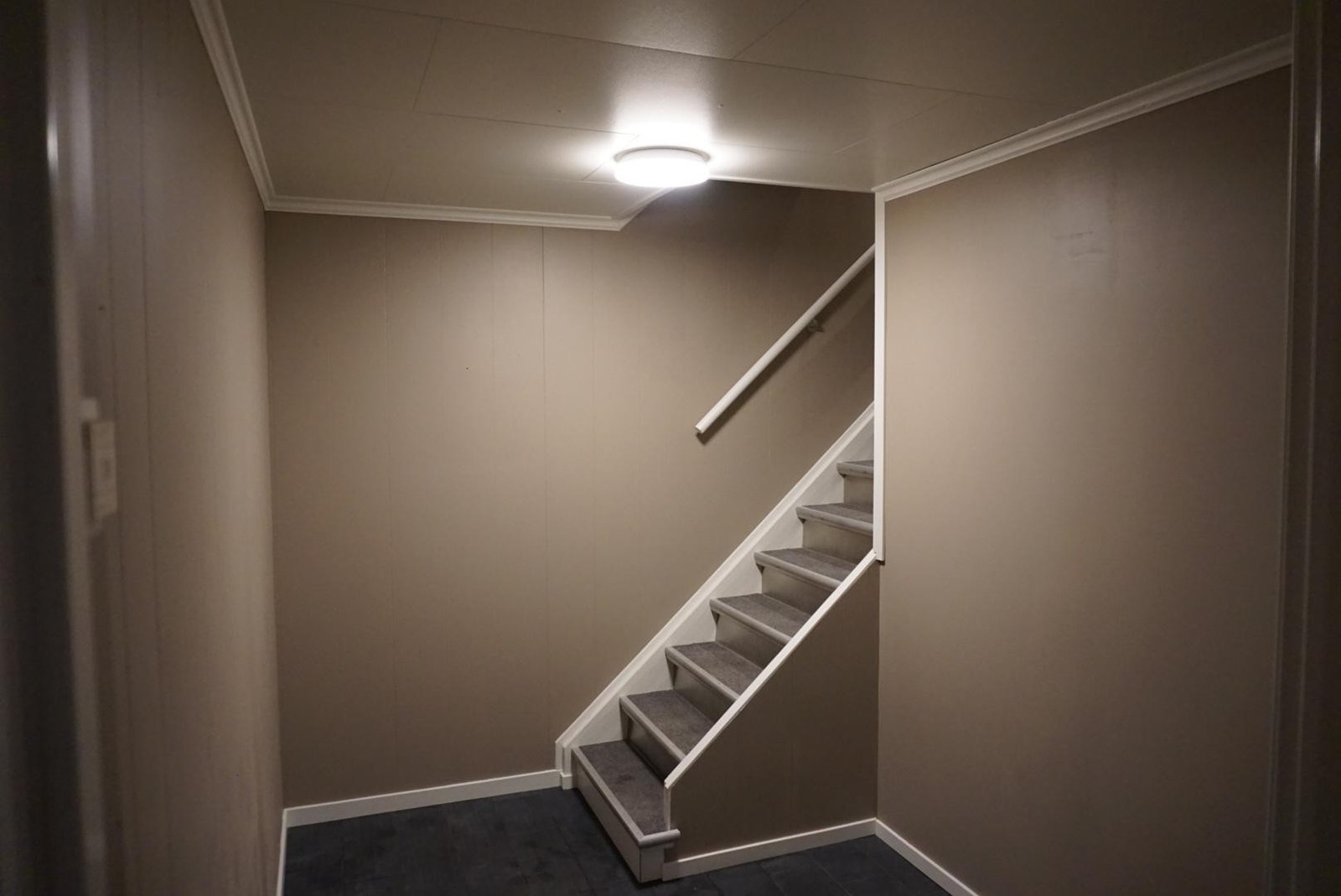 Gangen er romslig og har plass til det du trenger. Galleribilde