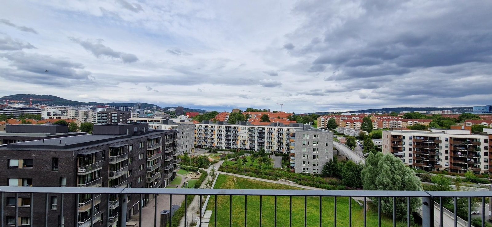 Utsikt fra balkong Galleribilde