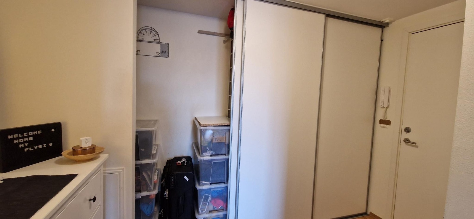 Garderobeskap gangen Galleribilde