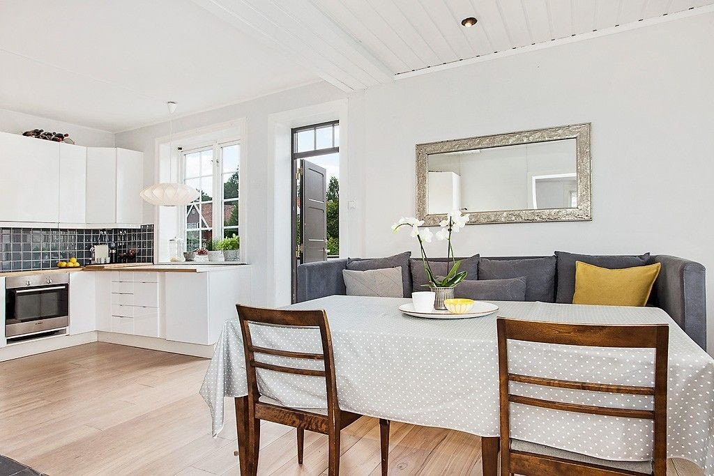 Spisestue og kjøkken Galleribilde