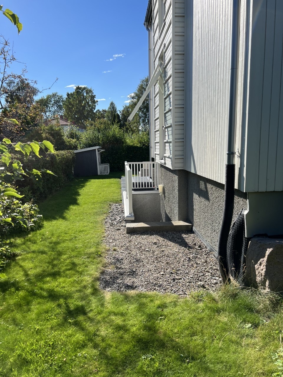 Separat og usjenert inngang til hybel Galleribilde