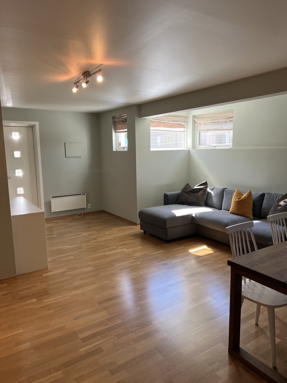 Hyggelig og romslig stue Galleribilde