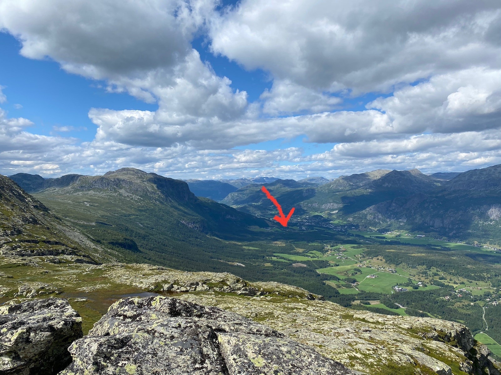 Pil til Nyørk, sett fra Veslehødn Galleribilde