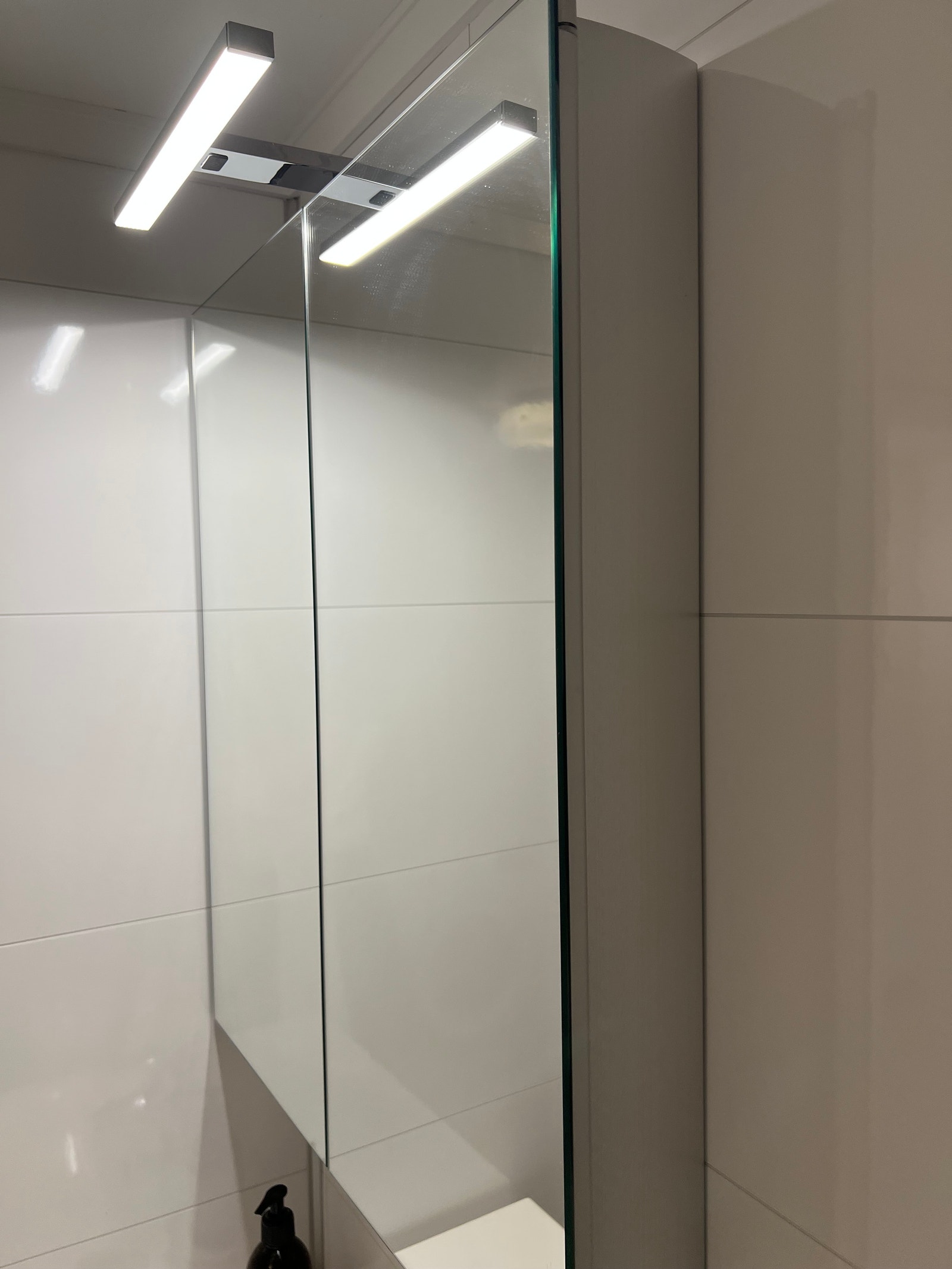 Speilskap for oppbevaring Galleribilde