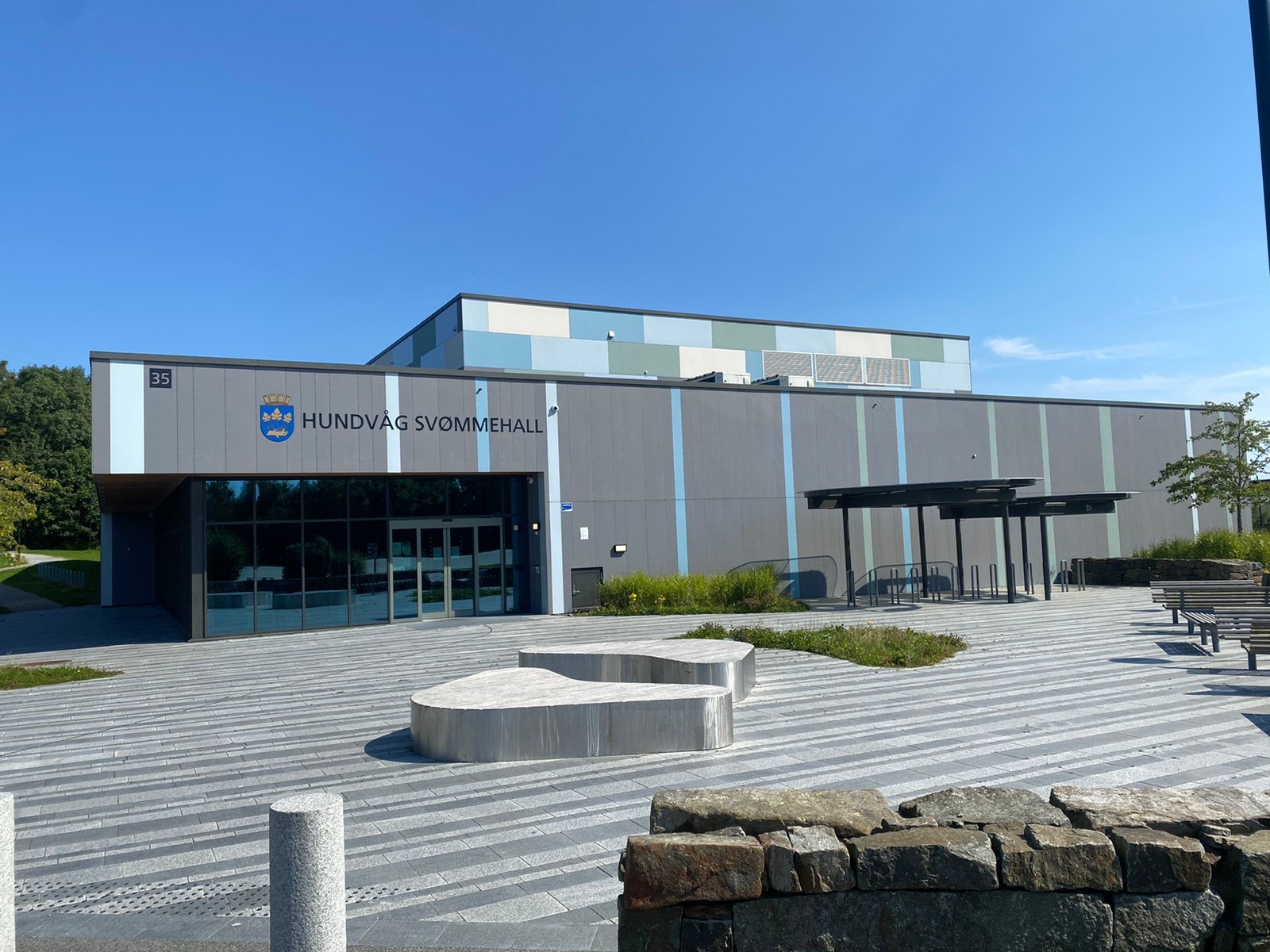 Hundvåg Svømmehall ligger like ved boligen Galleribilde