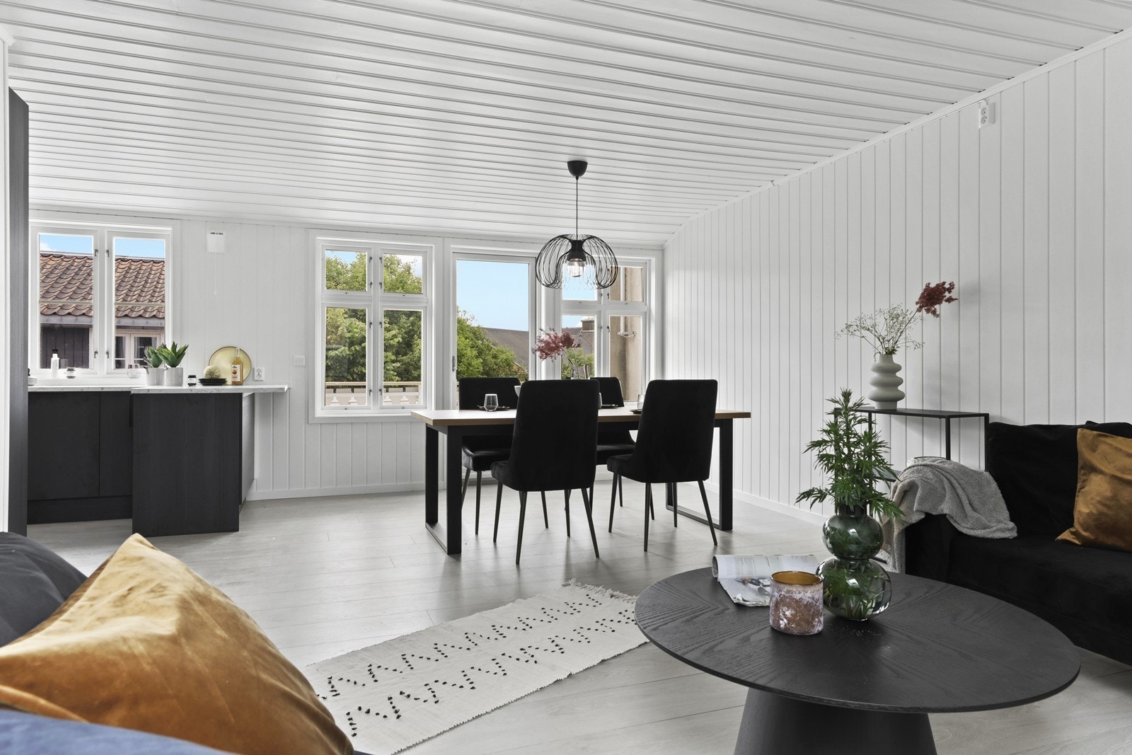 Åpen kjøkken og stueløsning. Foto: Tore Blindheim Galleribilde