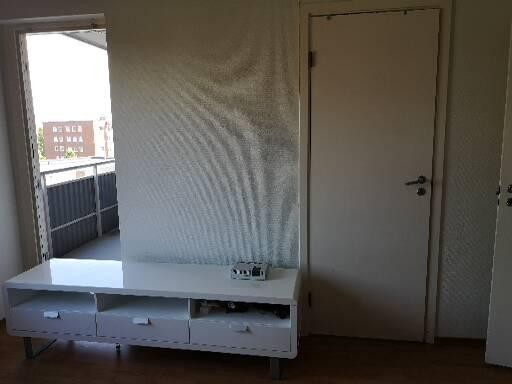 Dør til soverom og Balkong Galleribilde