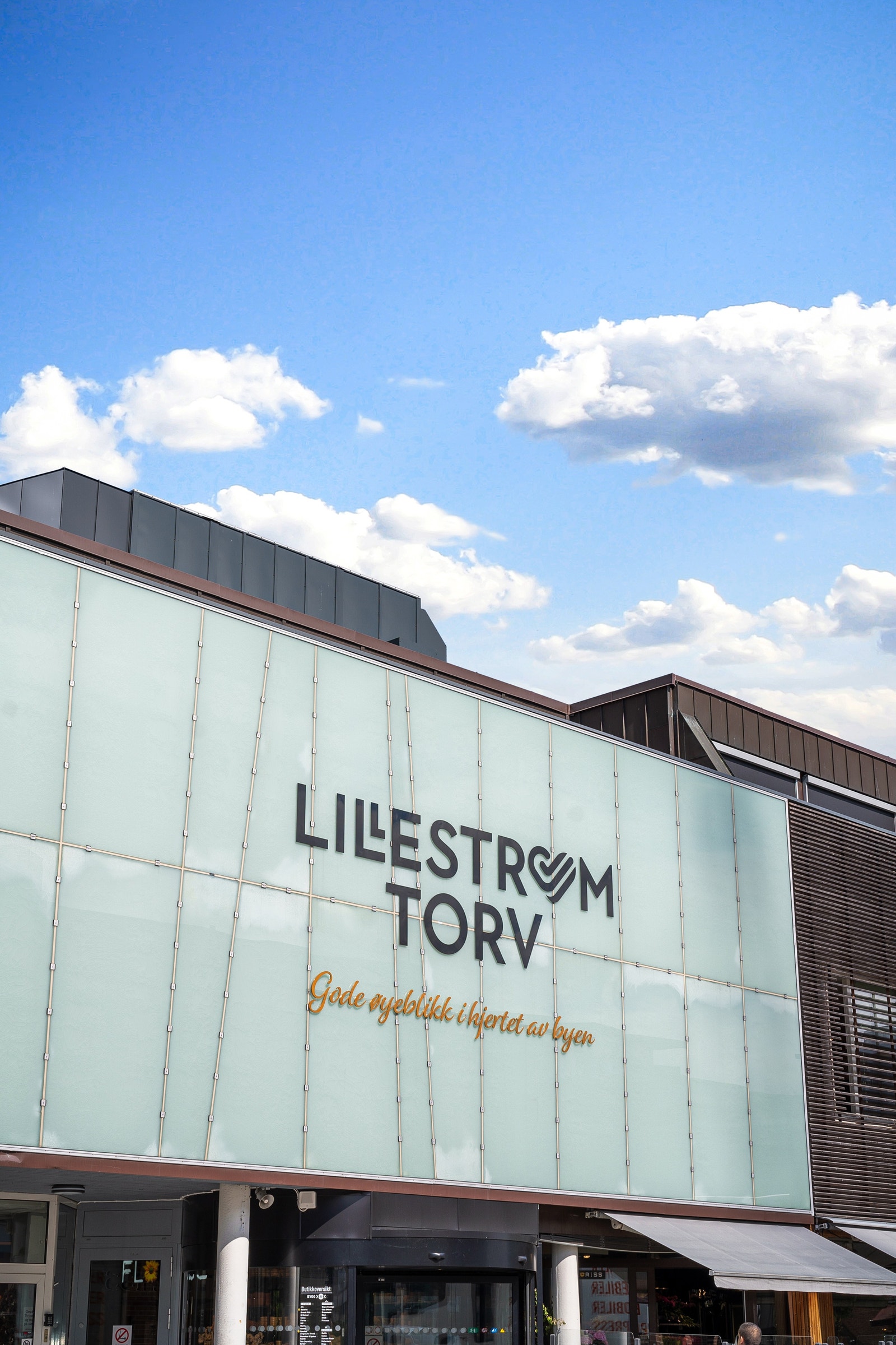 Lillestrøm torv er kun en spasertur unna. Galleribilde