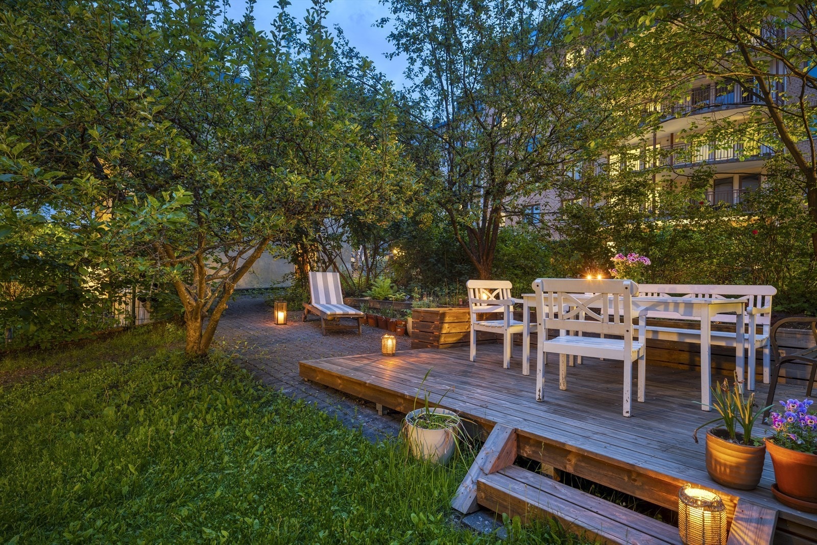 Felles bakgård Galleribilde