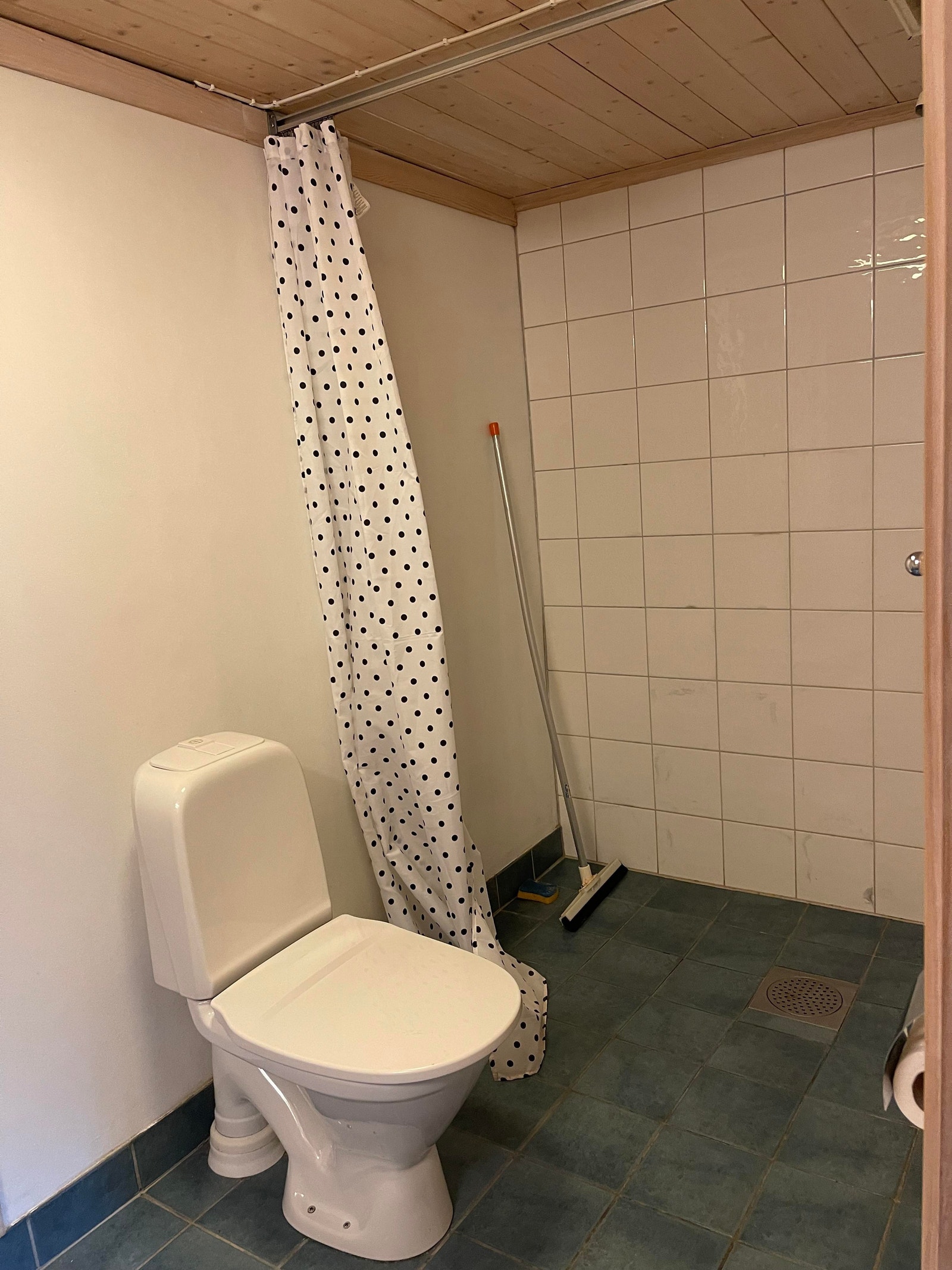 Dusj. Varmekabler i golvet Galleribilde