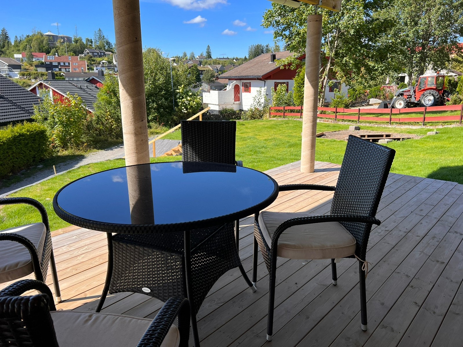 Møbler ute kan benyttes Galleribilde