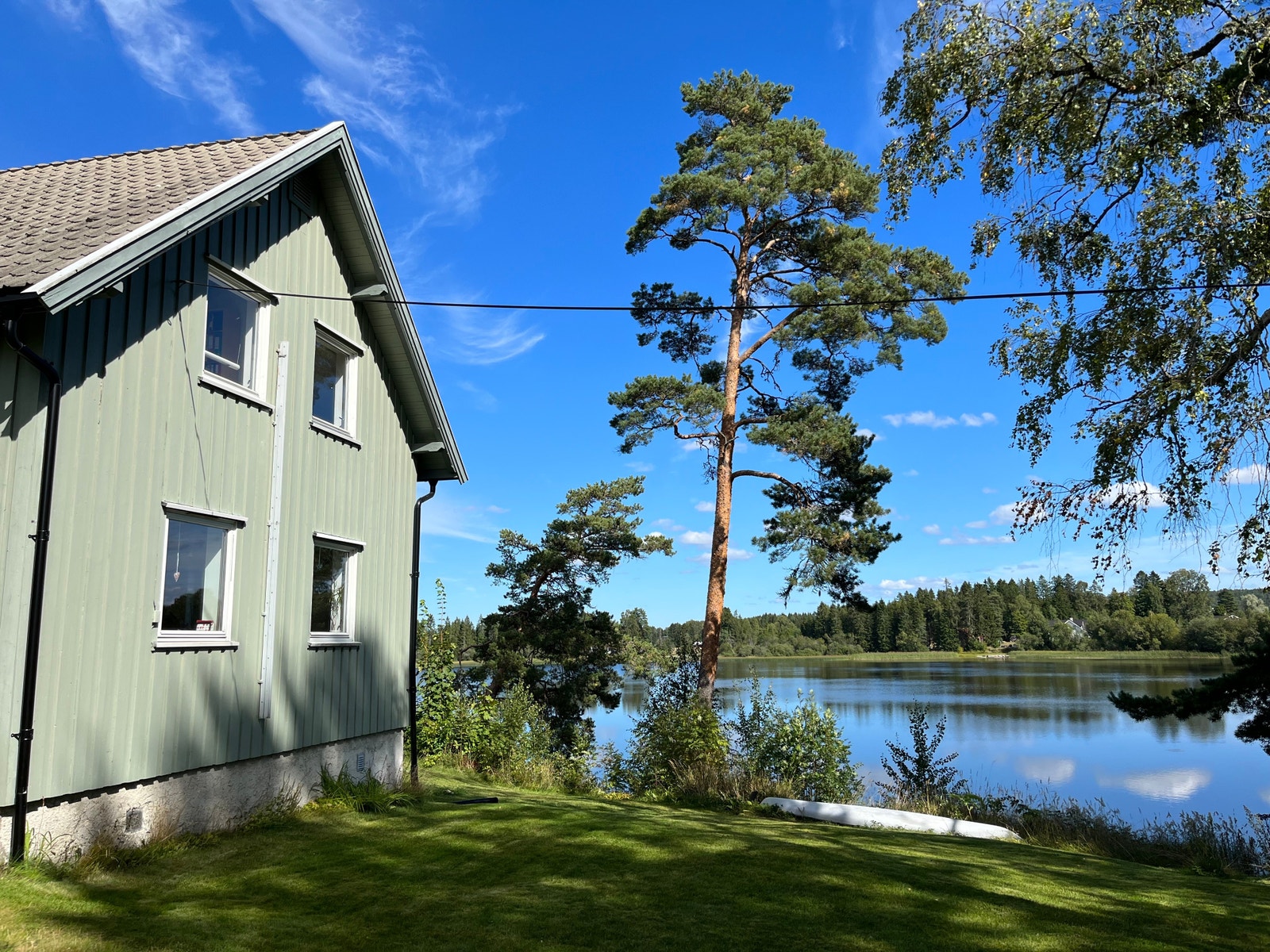 Nydelig beliggenhet ved vannet Galleribilde