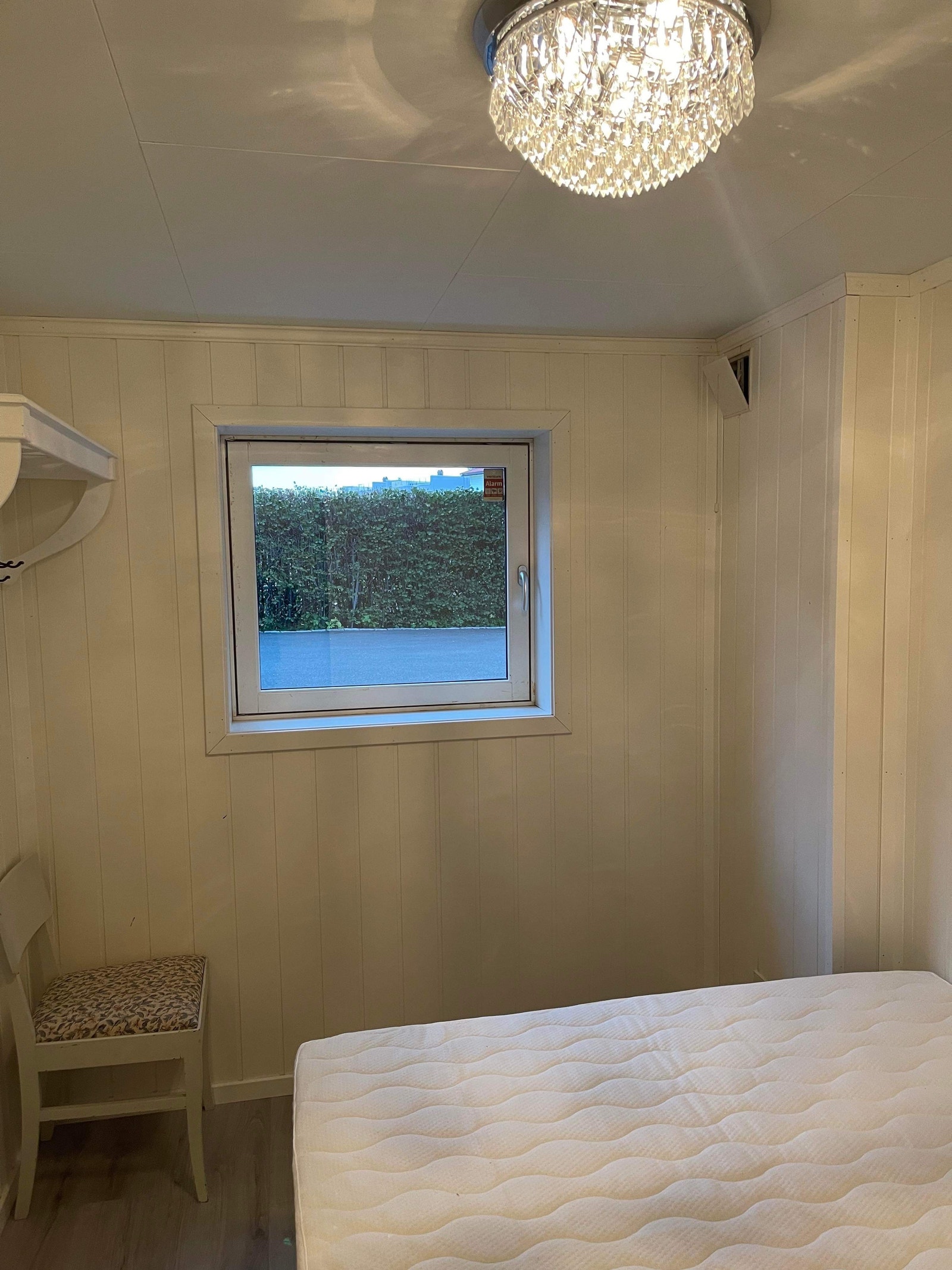 Soverom m/dobbeltseng Galleribilde