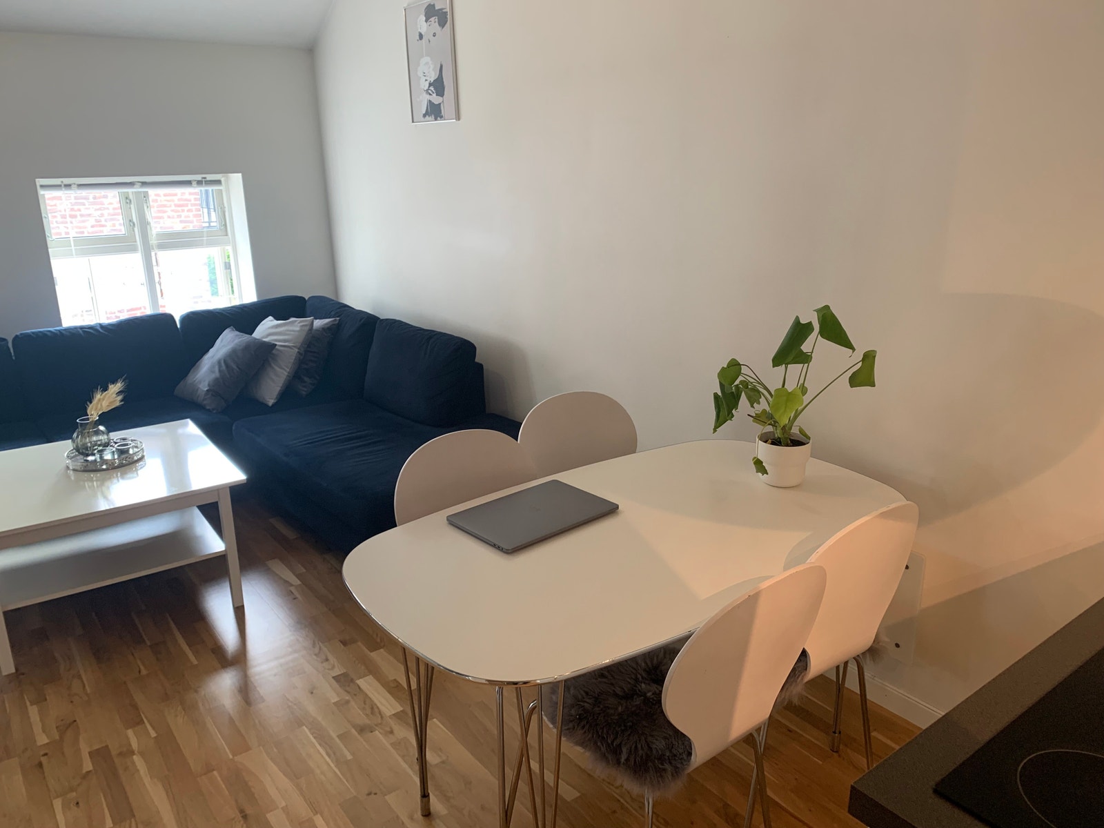 Spisebord som er inkludert i husleien Galleribilde