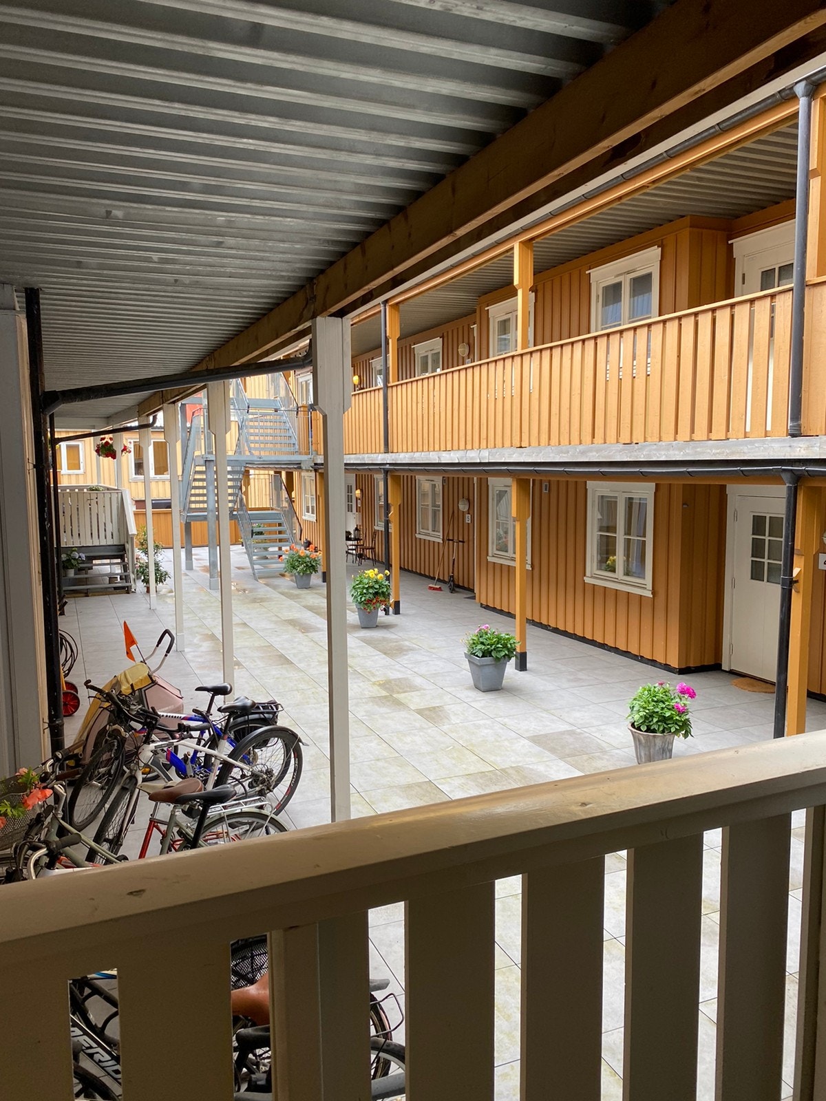 Låst bakgård Galleribilde