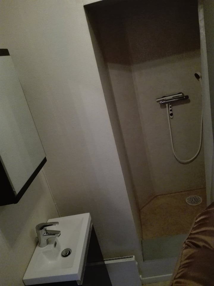 Bad/dusj Galleribilde