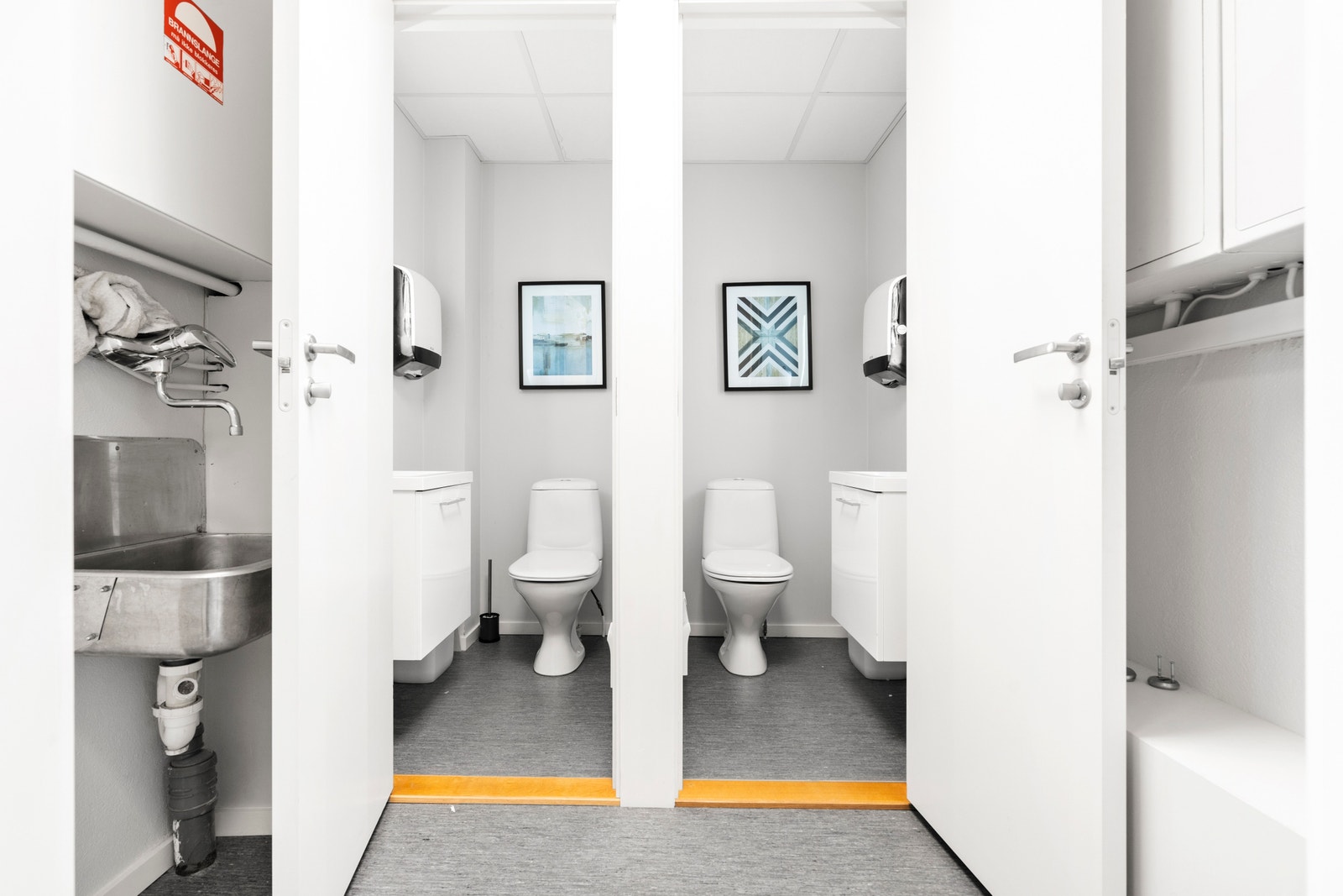 Det er to separate wc-rom i alle etasjer Galleribilde